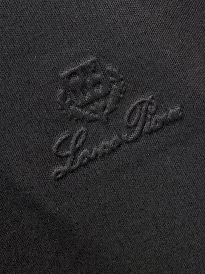 lP🆕、2025最新款长袖，帅气时尚，胸前顶级设计凹凸字母图案logo，简约百搭款。面料棉 不仅挺括，保