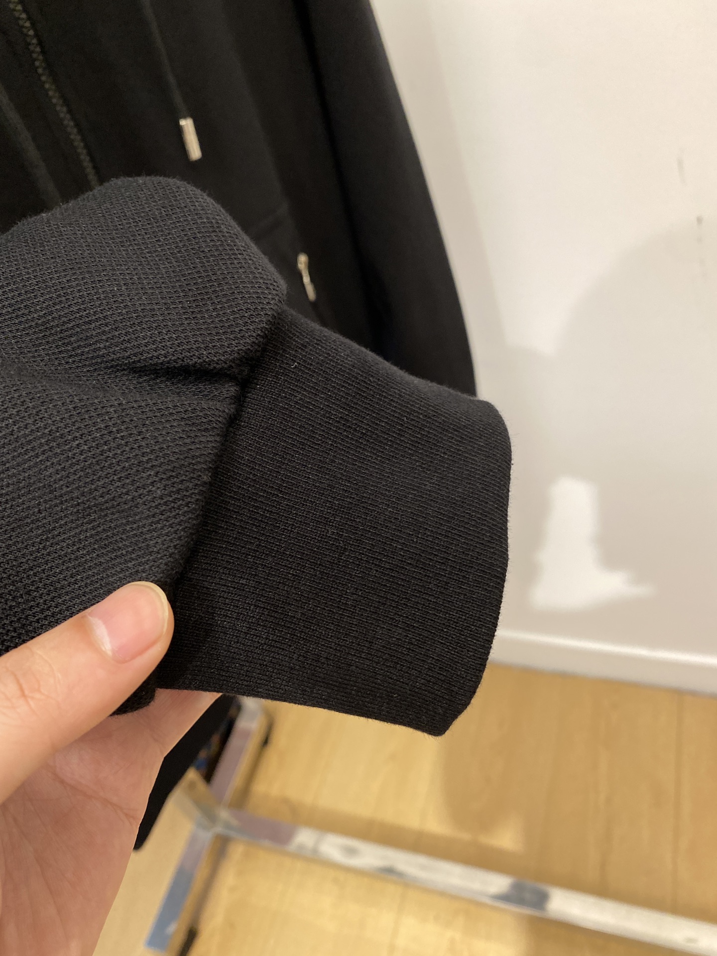 Brunello Cucinelli、2025新品卫衣外套，时尚帅气，胸前精致刺绣图案logo，简约百搭