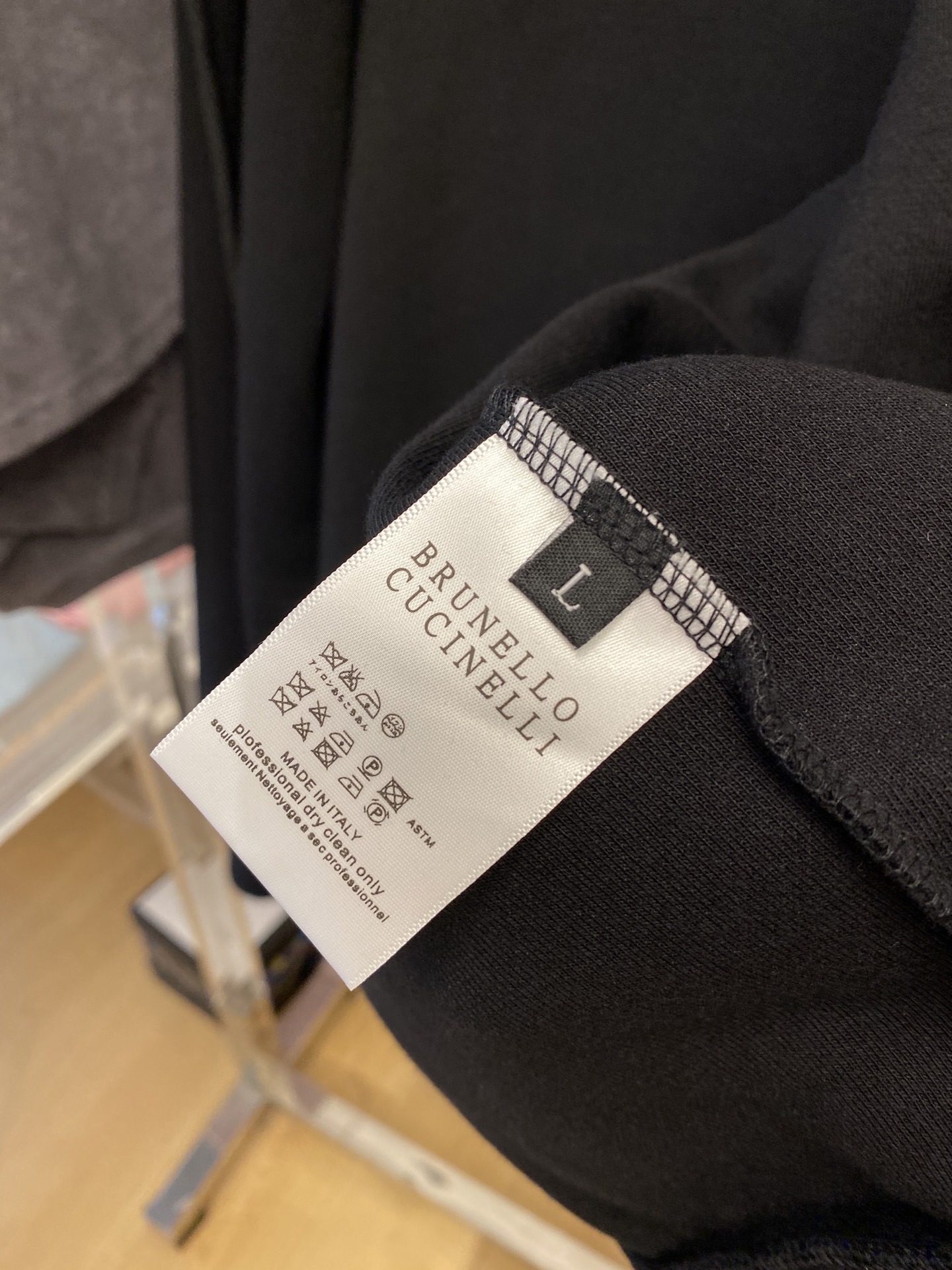 Brunello Cucinelli、2025新品卫衣外套，时尚帅气，胸前精致刺绣图案logo，简约百搭