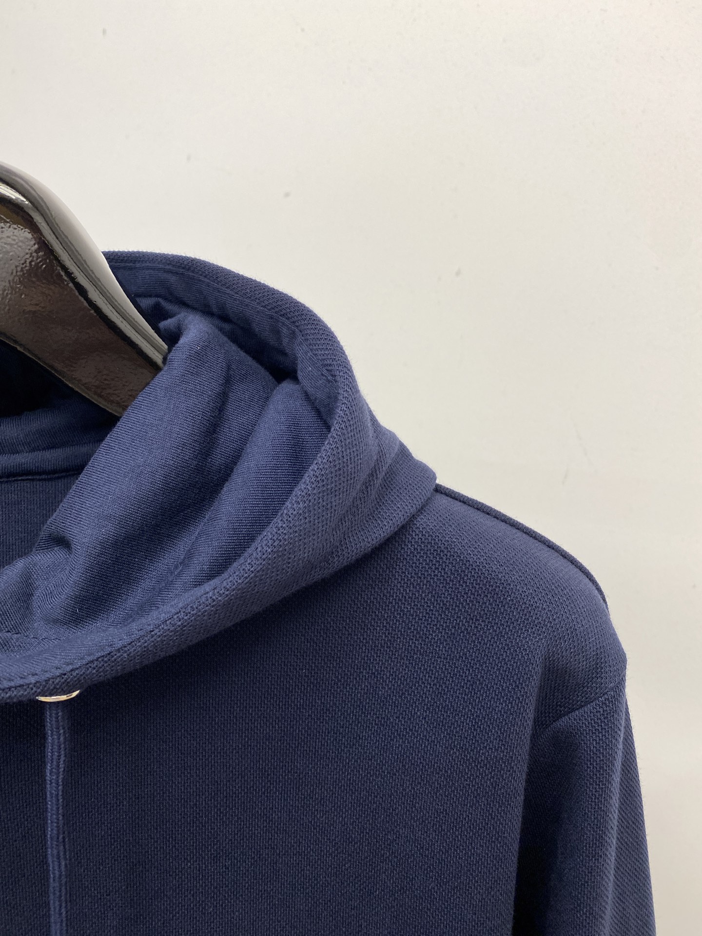 Brunello Cucinelli、2025新品卫衣外套，时尚帅气，胸前精致刺绣图案logo，简约百搭