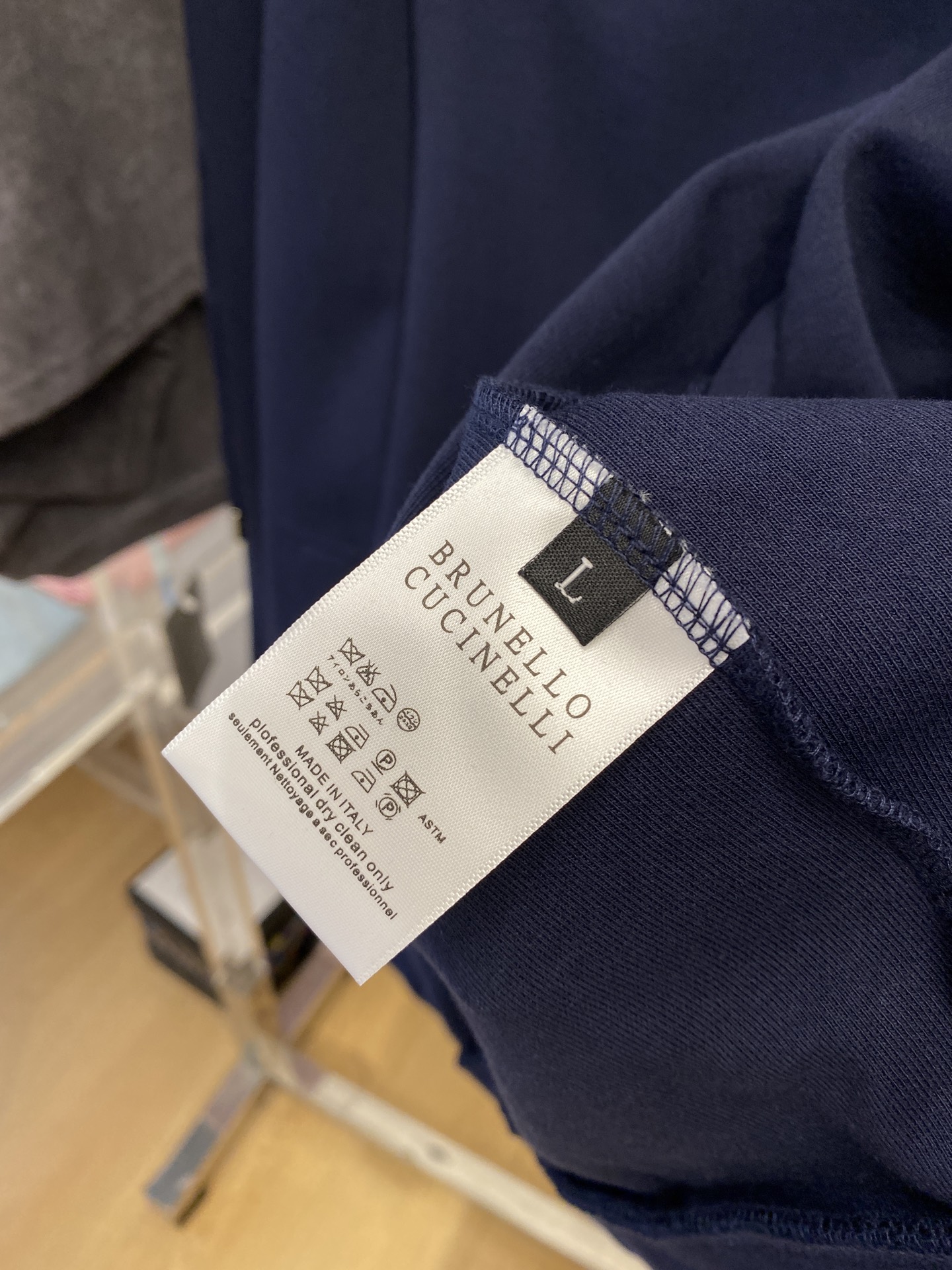 Brunello Cucinelli、2025新品卫衣外套，时尚帅气，胸前精致刺绣图案logo，简约百搭