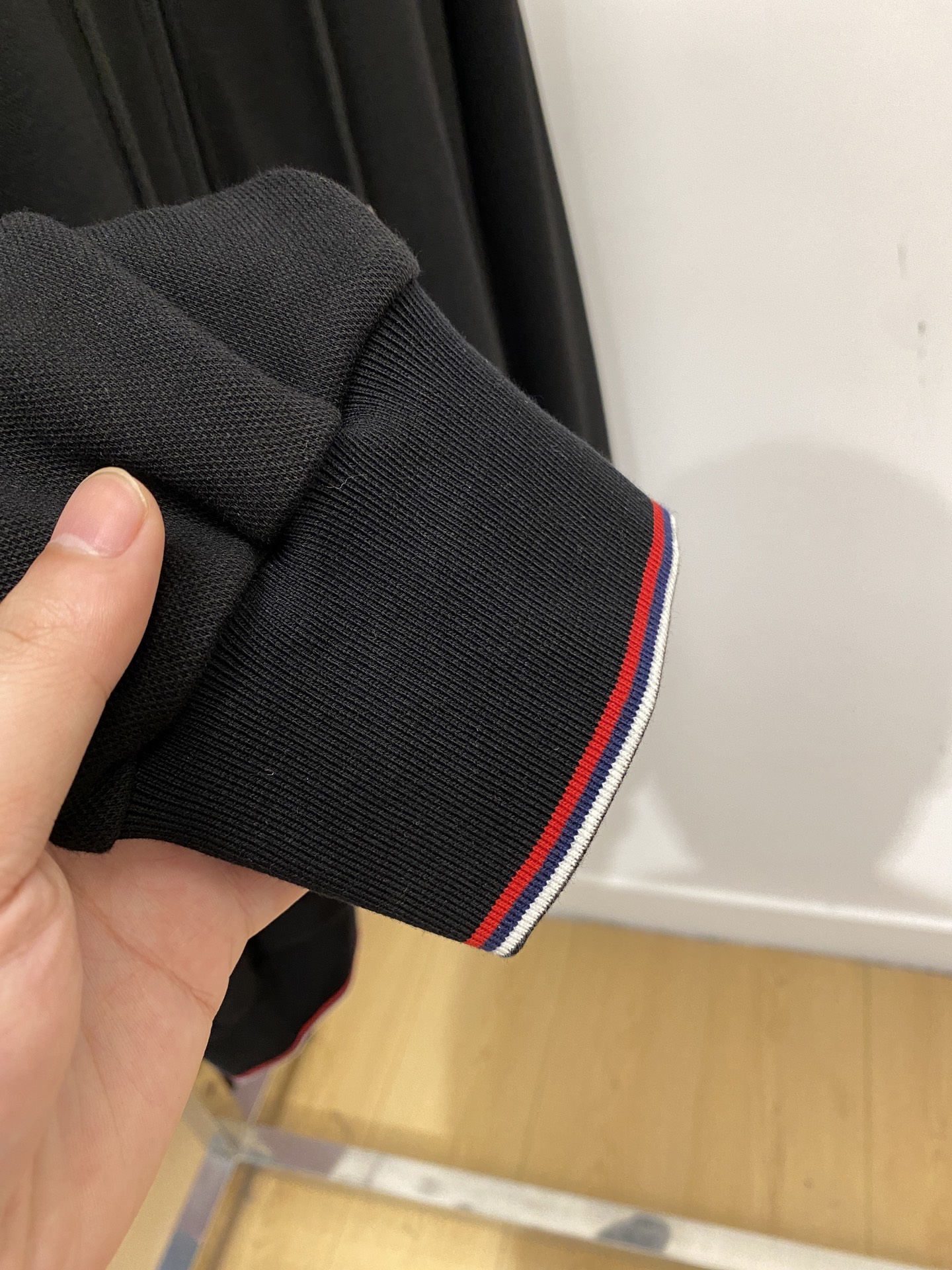 蒙口、2025新品卫衣外套，时尚帅气，胸前刺绣装饰图案logo，简约百搭款，定制原版面料，不仅挺括，保持