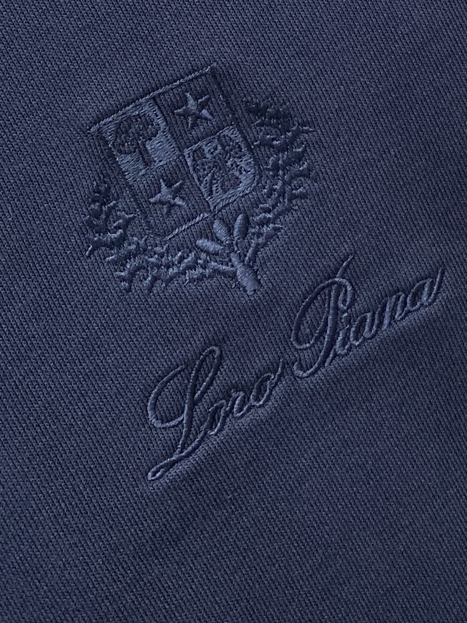 lP🆕、2025新品卫衣外套，时尚帅气，胸前精致刺绣字母图案logo，简约百搭款，定制原版面料，不仅挺括