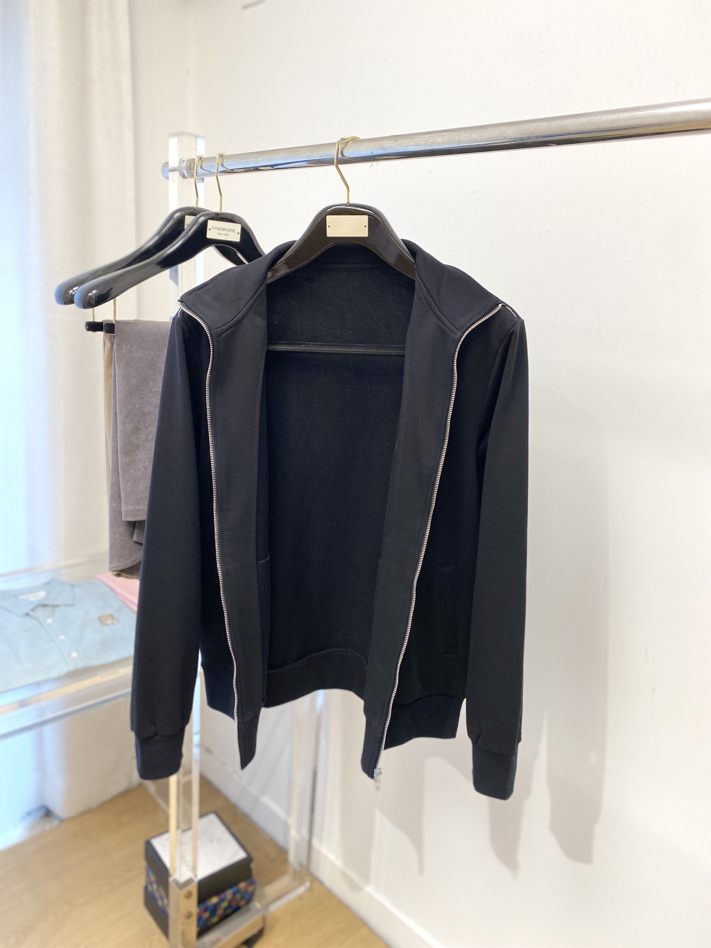 lP🆕、2025新品卫衣外套，时尚帅气，胸前精致刺绣字母图案logo，简约百搭款，定制原版面料，不仅挺括