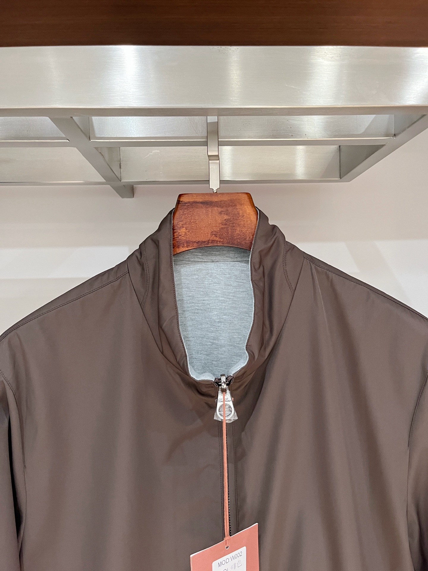 lP🆕、2025新品双面穿夹克外套，时尚帅气，简约百搭款，原版五金辅料logo，定制原版面料，不仅挺括，