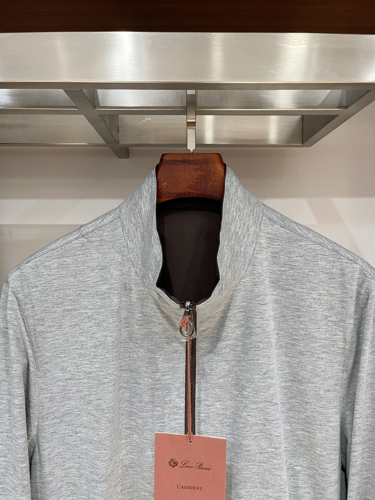 lP🆕、2025新品双面穿夹克外套，时尚帅气，简约百搭款，原版五金辅料logo，定制原版面料，不仅挺括，