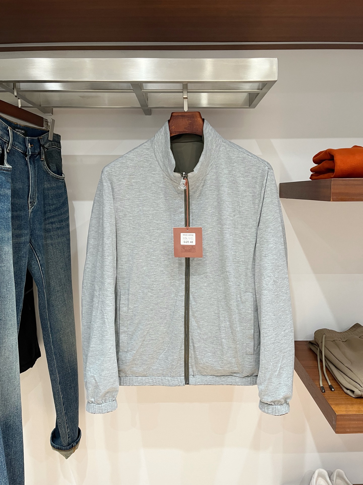 NO:531198,LP, 2025 new double-sided jacket, fashionable and handsome, simple and versatile, original hardware and accessories logo, customized original fabric, not only crisp, maintains the trendy silhouette, and is comfortable to wear, and the yarn is more delicate, the number M-3XL, loro piano, jackets & coats, jackets & coats, alexander wang19860909LP、2025新品双面穿夹克外套,时尚帅气,简约百搭款,原版五金辅料logo,定制原版面料,不仅挺括,保持潮流的廓形,又穿着舒适,纱织更细腻,码数M-3XL,,loro piana,jackets & coats,jackets & coats,alexander wang,Men's clothing