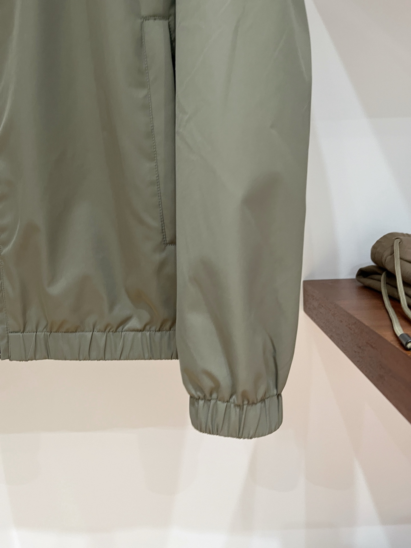 lP🆕、2025新品双面穿夹克外套，时尚帅气，简约百搭款，原版五金辅料logo，定制原版面料，不仅挺括，