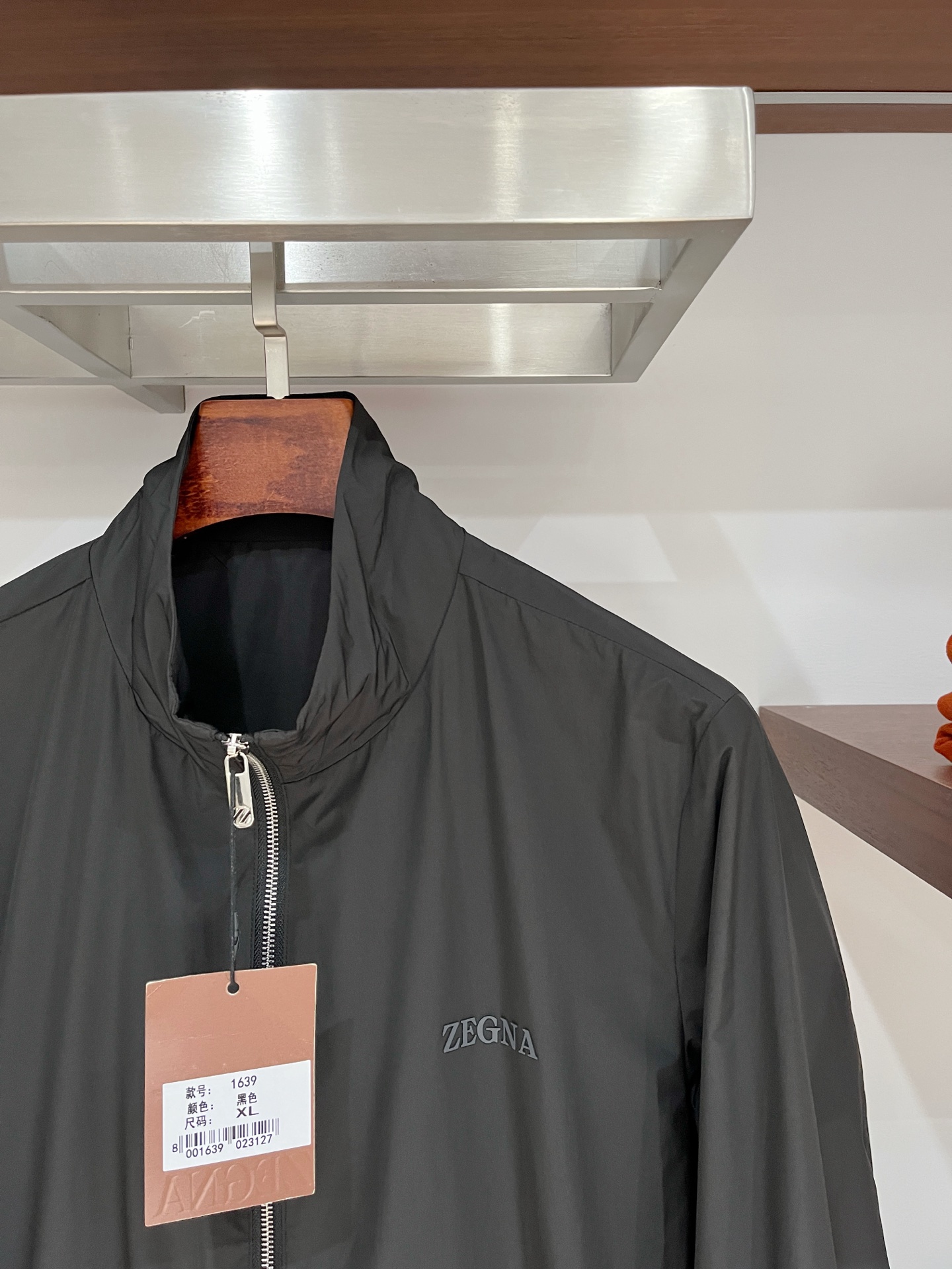 杰尼亚、2025新品夹克外套，时尚帅气，简约百搭款，胸前顶级印胶字母logo，定制原版面料，不仅挺括，保