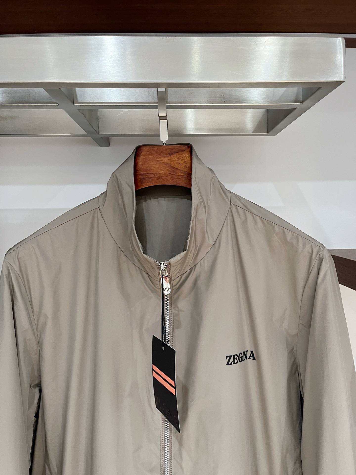 杰尼亚、2025新品夹克外套，时尚帅气，简约百搭款，胸前顶级印胶字母logo，定制原版面料，不仅挺括，保