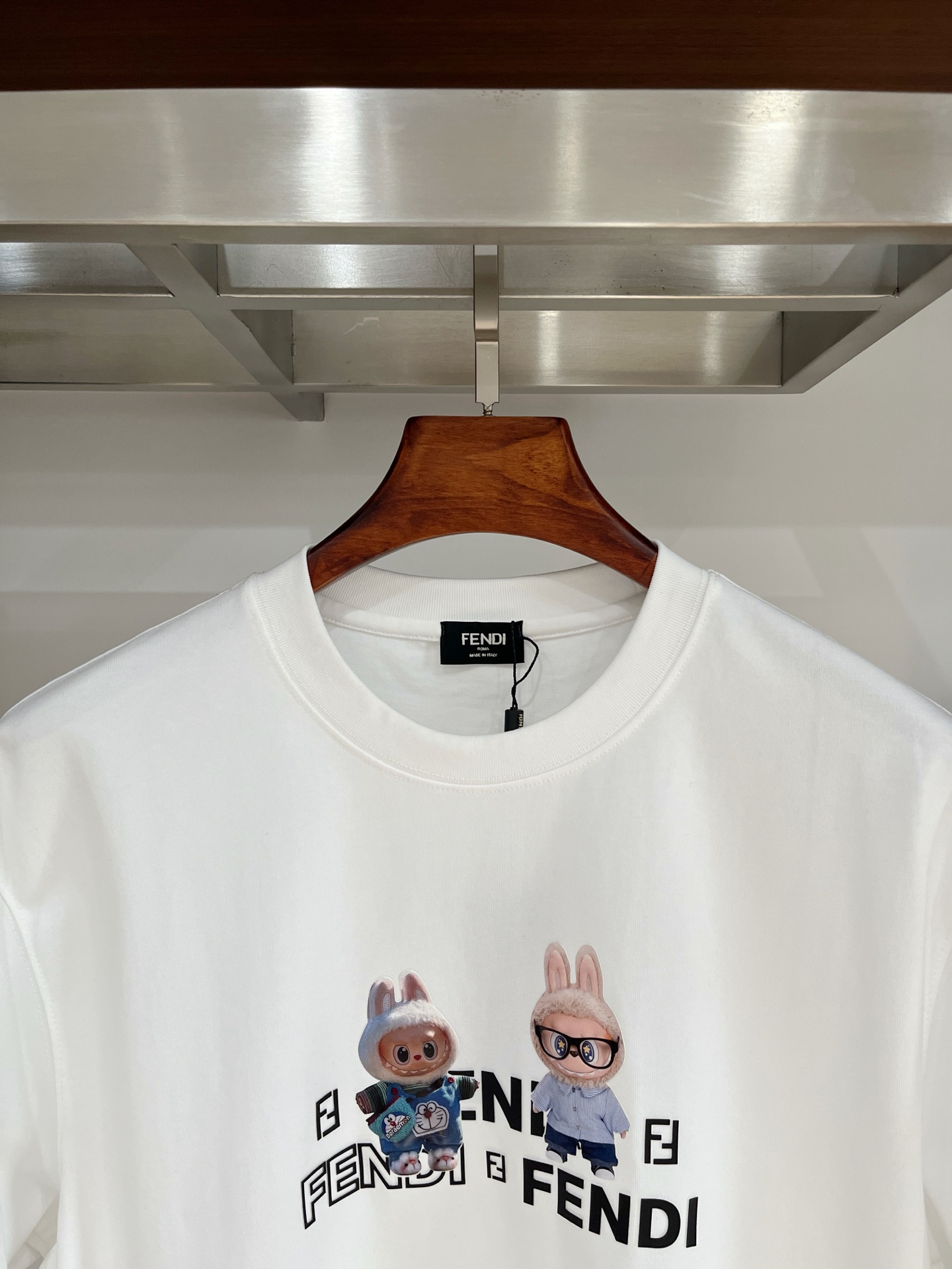 芬迪、2025新品短袖T恤，帅气时尚，胸前顶级印胶印花字母图案logo，简约百搭款。面料棉 不仅挺括，保