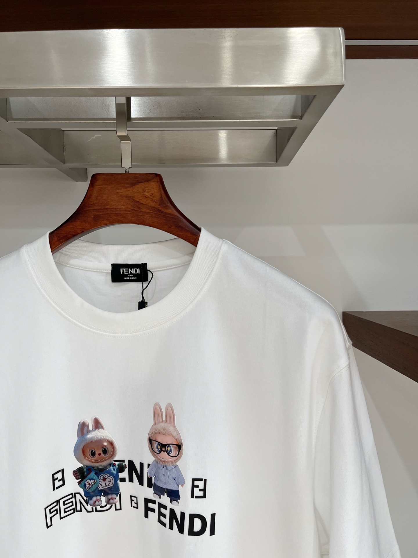 芬迪、2025新品短袖T恤，帅气时尚，胸前顶级印胶印花字母图案logo，简约百搭款。面料棉 不仅挺括，保