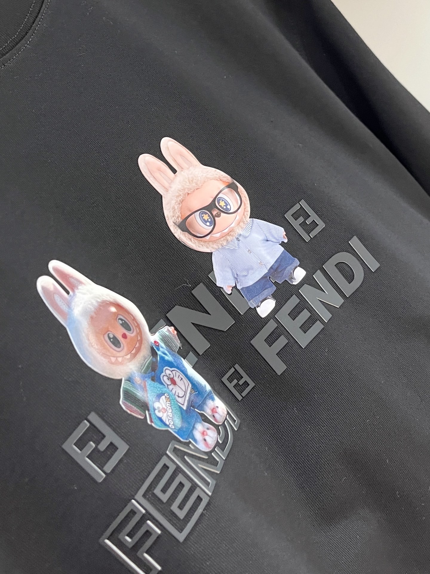 芬迪、2025新品短袖T恤，帅气时尚，胸前顶级印胶印花字母图案logo，简约百搭款。面料棉 不仅挺括，保