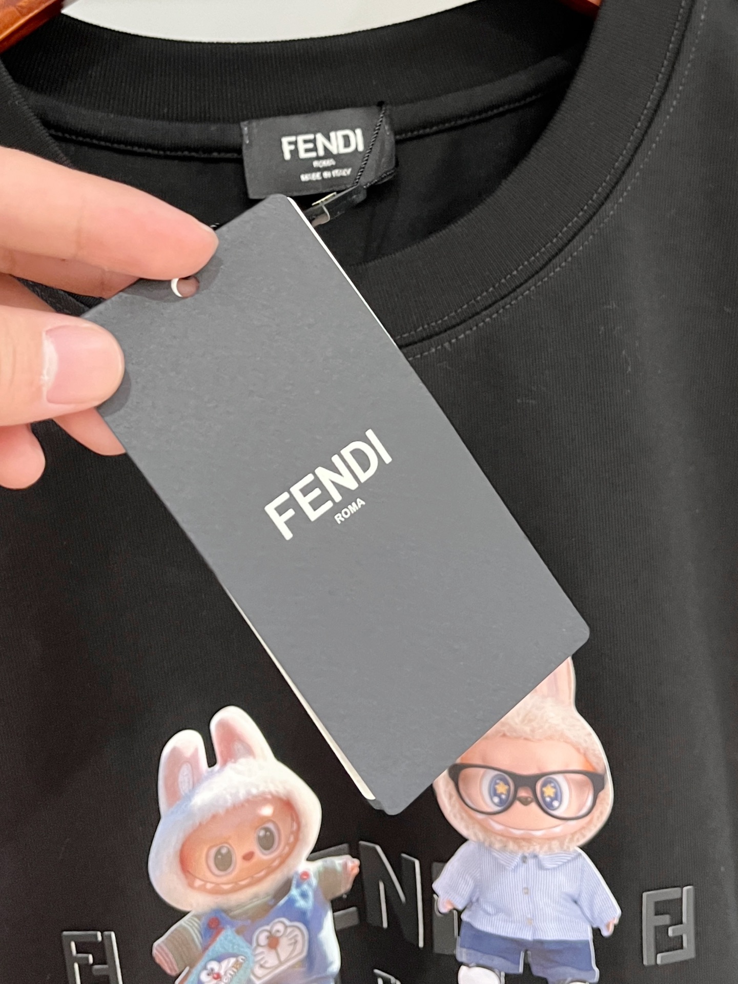 芬迪、2025新品短袖T恤，帅气时尚，胸前顶级印胶印花字母图案logo，简约百搭款。面料棉 不仅挺括，保