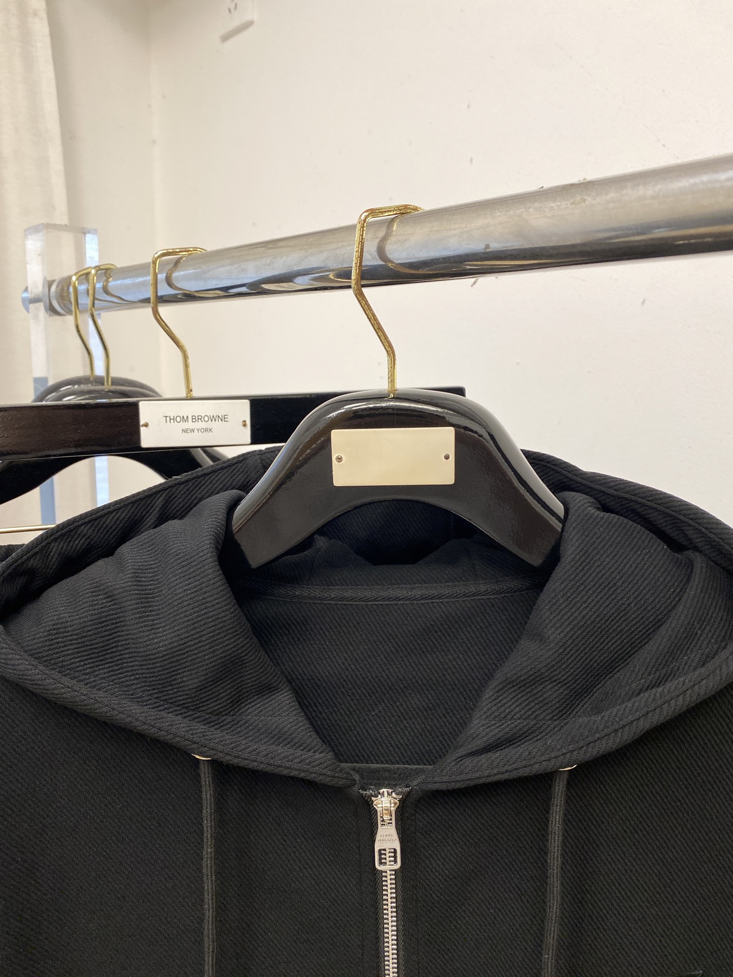 ￼路易威登、2025最新品，时尚休闲套装，顶级原版面料打造，穿着舒适，吸湿性透气性都非常良好，色牢度超高