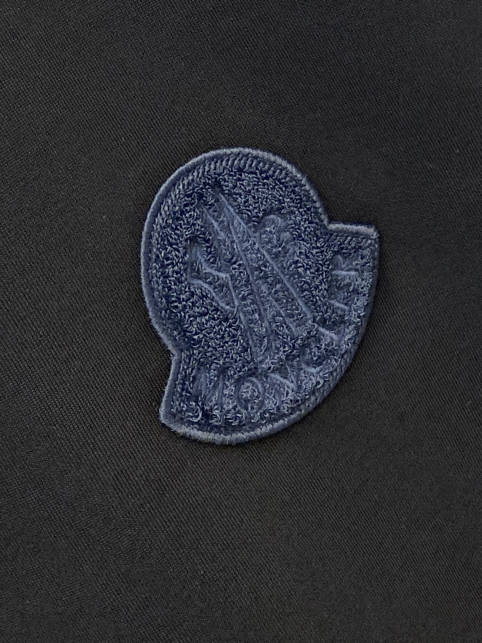 蒙口、2025最新品，时尚休闲套装，顶级原版面料打造，穿着舒适，吸湿性透气性都非常良好，色牢度超高！无论