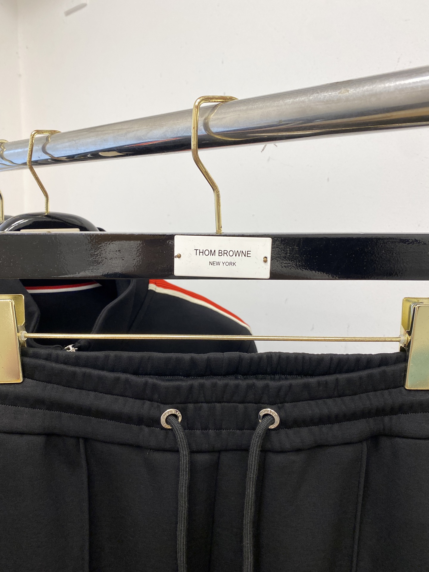 蒙口、2025最新品，时尚休闲套装，顶级原版面料打造，穿着舒适，吸湿性透气性都非常良好，色牢度超高！无论