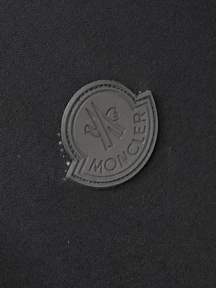 蒙口、2025最新品，时尚休闲套装，顶级原版面料打造，穿着舒适，吸湿性透气性都非常良好，色牢度超高！无论