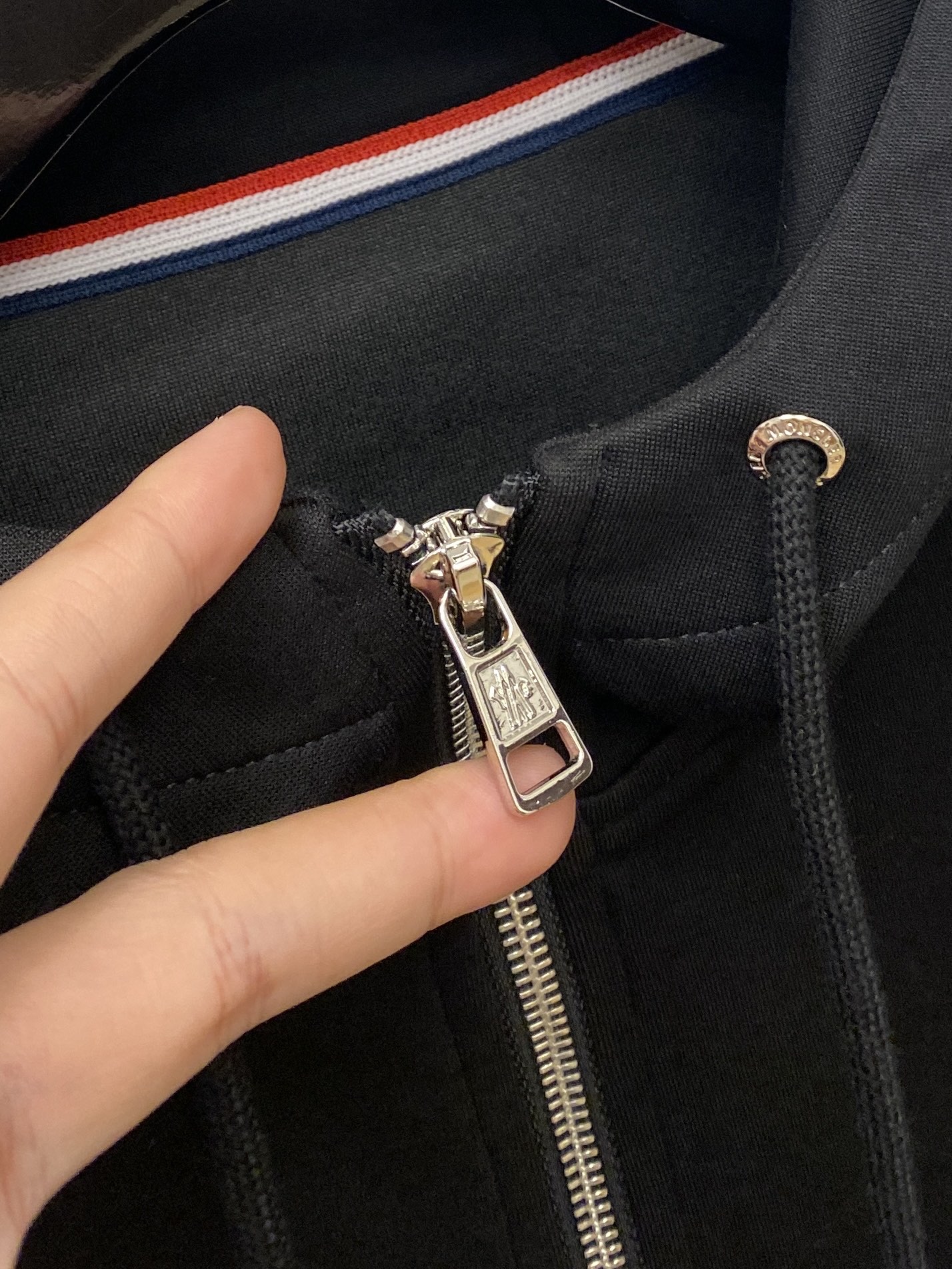 蒙口、2025最新品，时尚休闲套装，顶级原版面料打造，穿着舒适，吸湿性透气性都非常良好，色牢度超高！无论