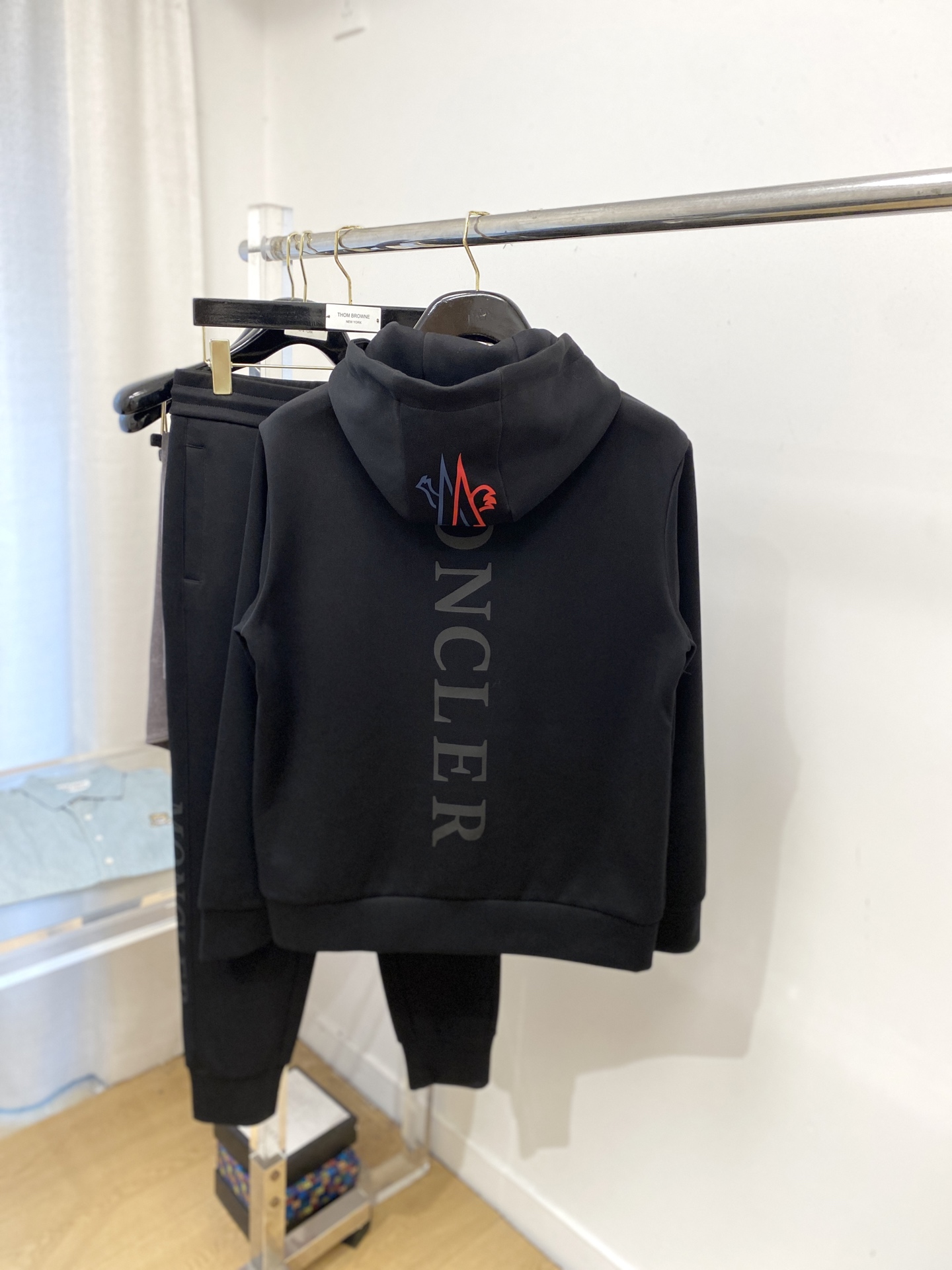 蒙口、2025最新品，时尚休闲套装，顶级原版面料打造，穿着舒适，吸湿性透气性都非常良好，色牢度超高！无论