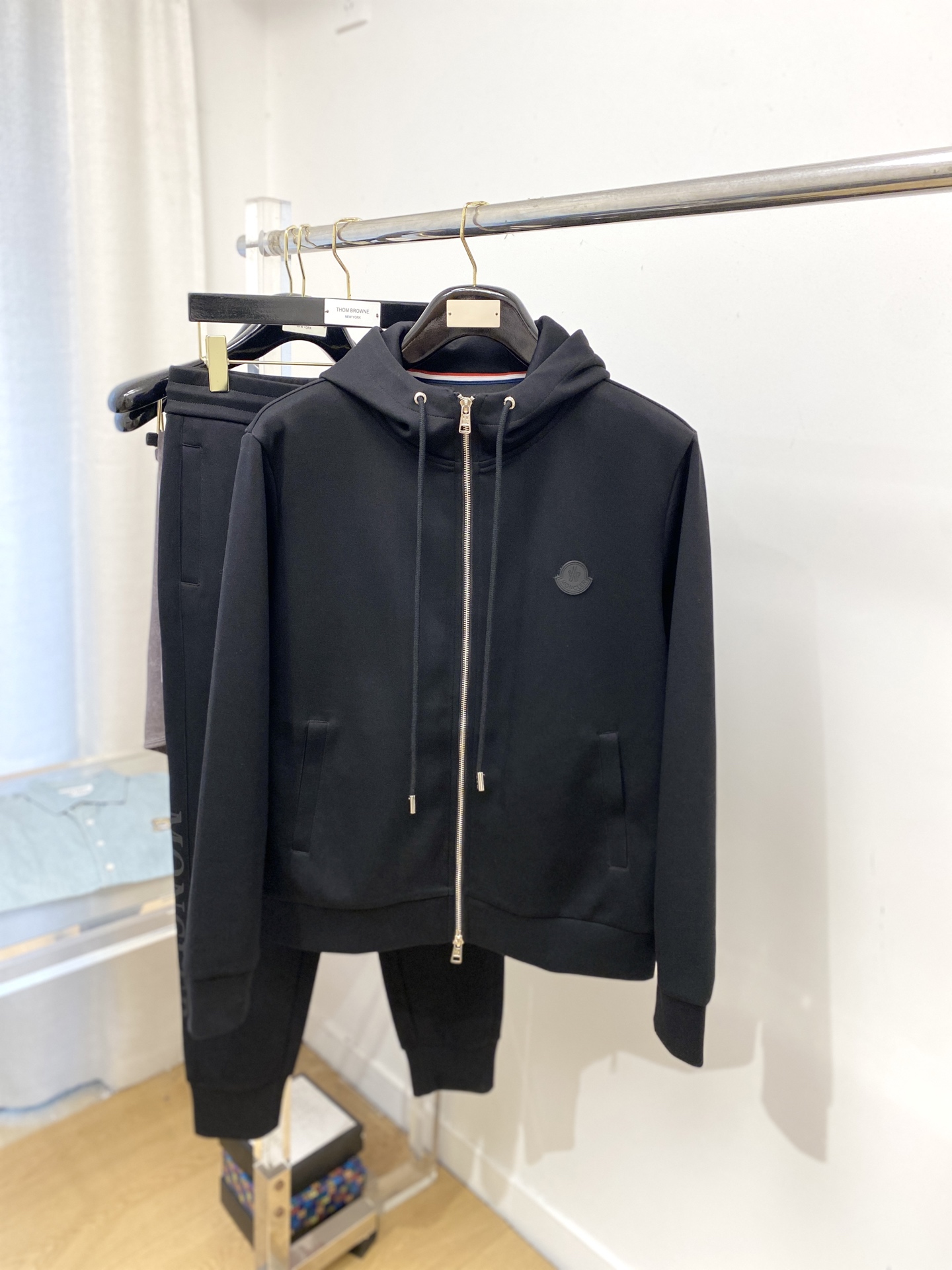 NO:537540,The latest products of the hood, 2025, fashionable and casual suits, top-grade original fabrics, comfortable to wear, good moisture absorption and breathability, and super high color fastness!  Both inside and outside wear are very outstanding. M-3XL, Moncler, alexander wang19860909蒙口、2025最新品,时尚休闲套装,顶级原版面料打造,穿着舒适,吸湿性透气性都非常良好,色牢度超高！无论内搭还是外穿都非常出彩码数M-3XL,,Moncler,alexander wang,Men's clothing