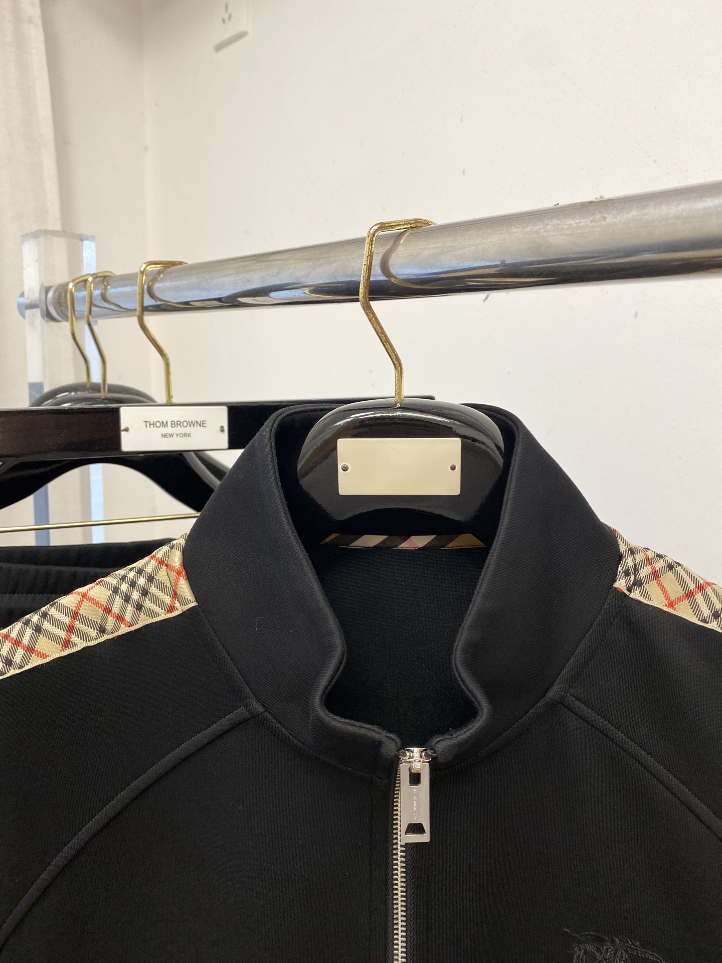 巴宝莉、2025最新品，时尚休闲套装，顶级原版面料打造，穿着舒适，吸湿性透气性都非常良好，色牢度超高！无