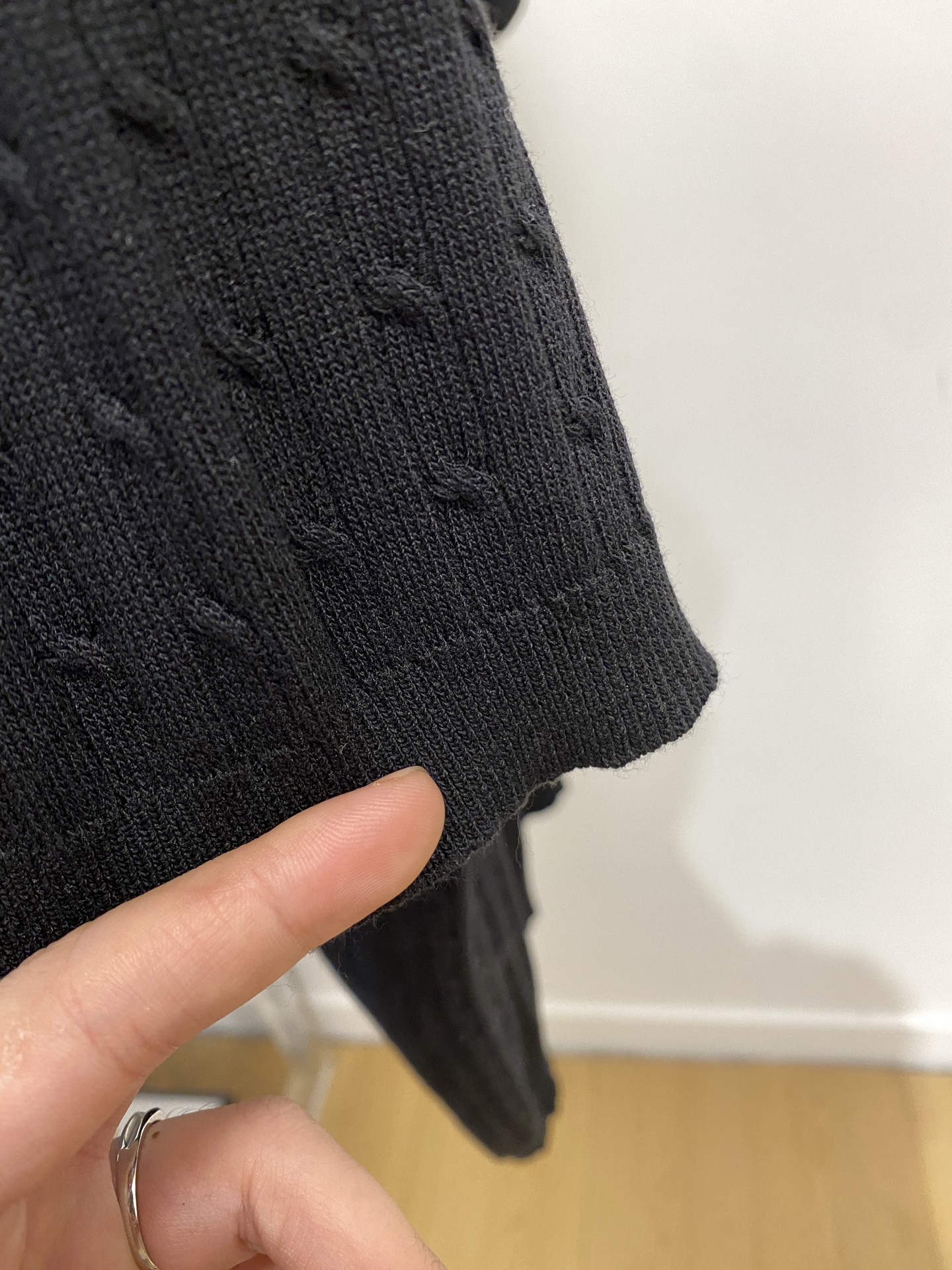 ￼ ￼POLO、2025最新款针织短袖T恤，帅气时尚，胸前精致刺绣图案logo，简约百搭款。面料棉 不仅