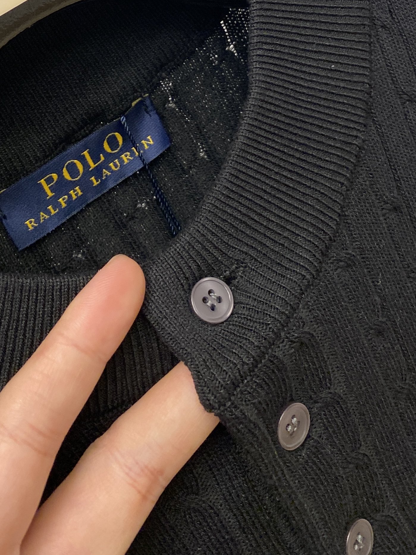 ￼ ￼POLO、2025最新款针织短袖T恤，帅气时尚，胸前精致刺绣图案logo，简约百搭款。面料棉 不仅