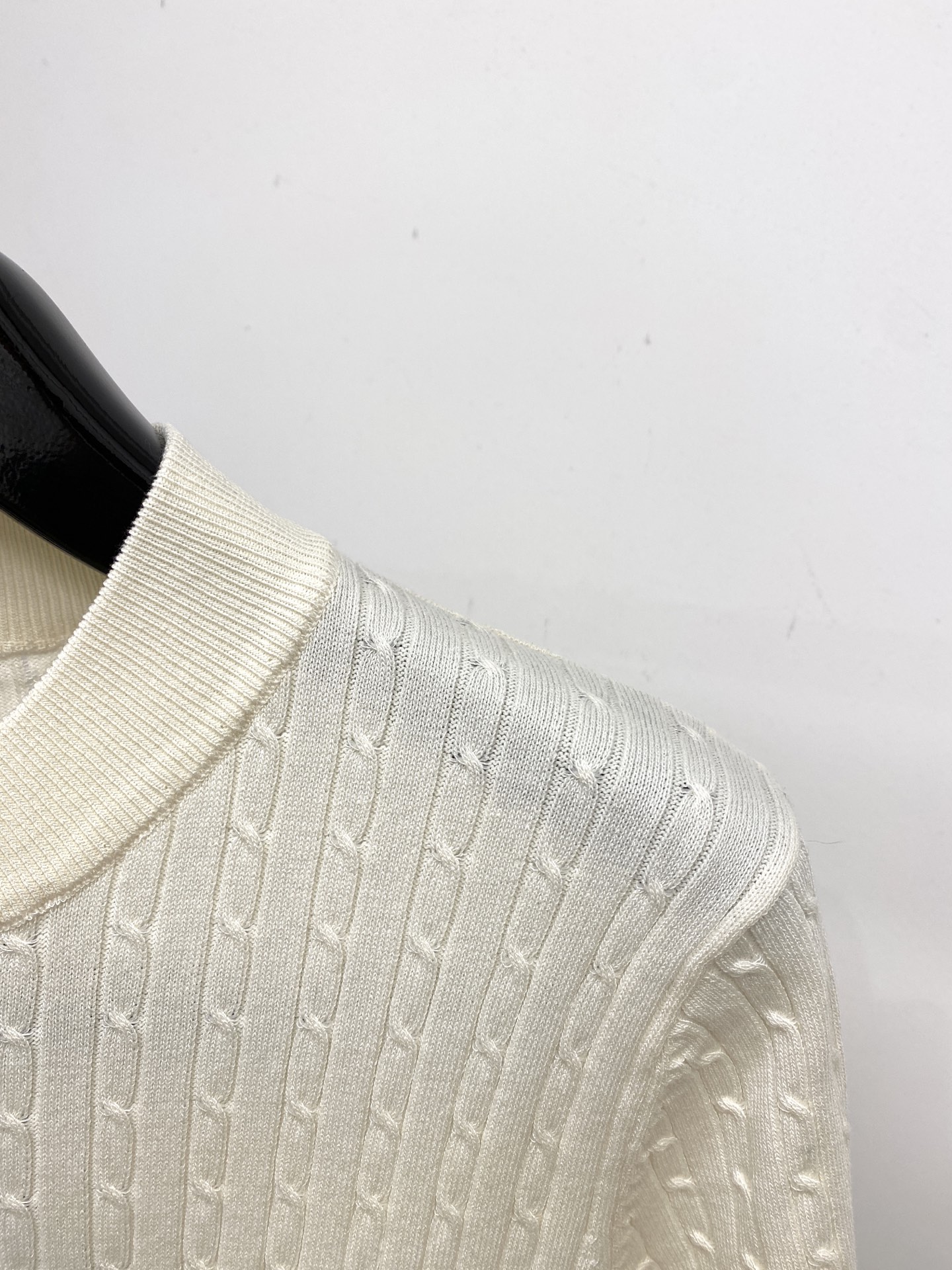 POLO、2025最新款针织短袖T恤，帅气时尚，胸前精致刺绣图案logo，简约百搭款。面料棉 不仅挺括，