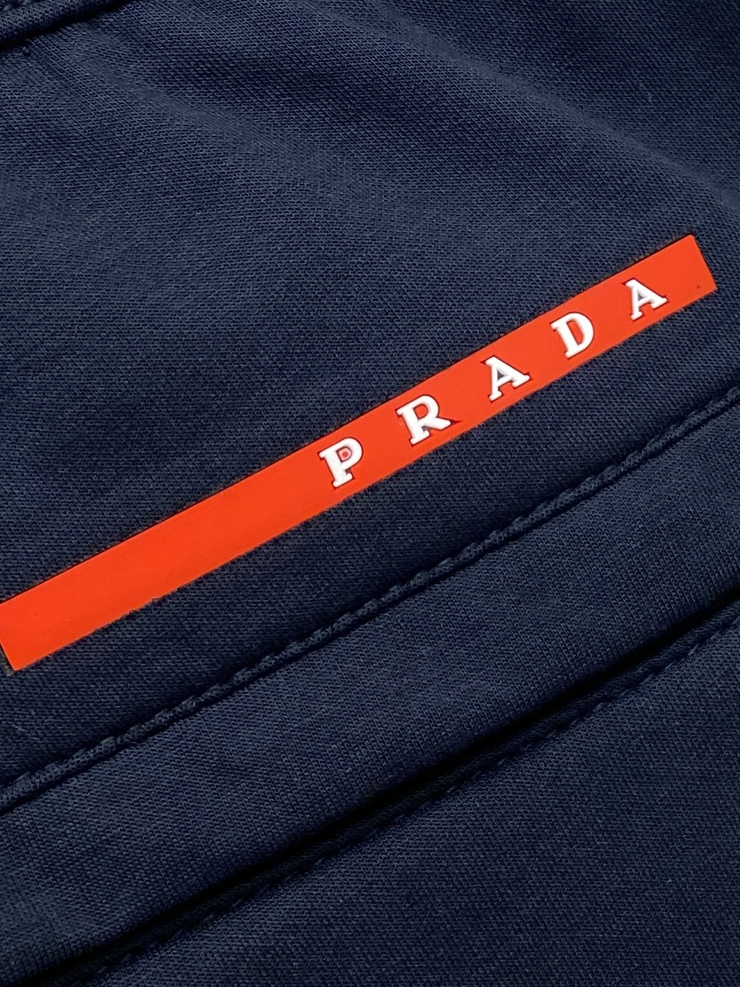 ￼普拉达、2025爆款休闲裤 高弹显瘦必爆简约百搭爆款，做工精细，每一针都看得到用心，超多明星网红最爱 