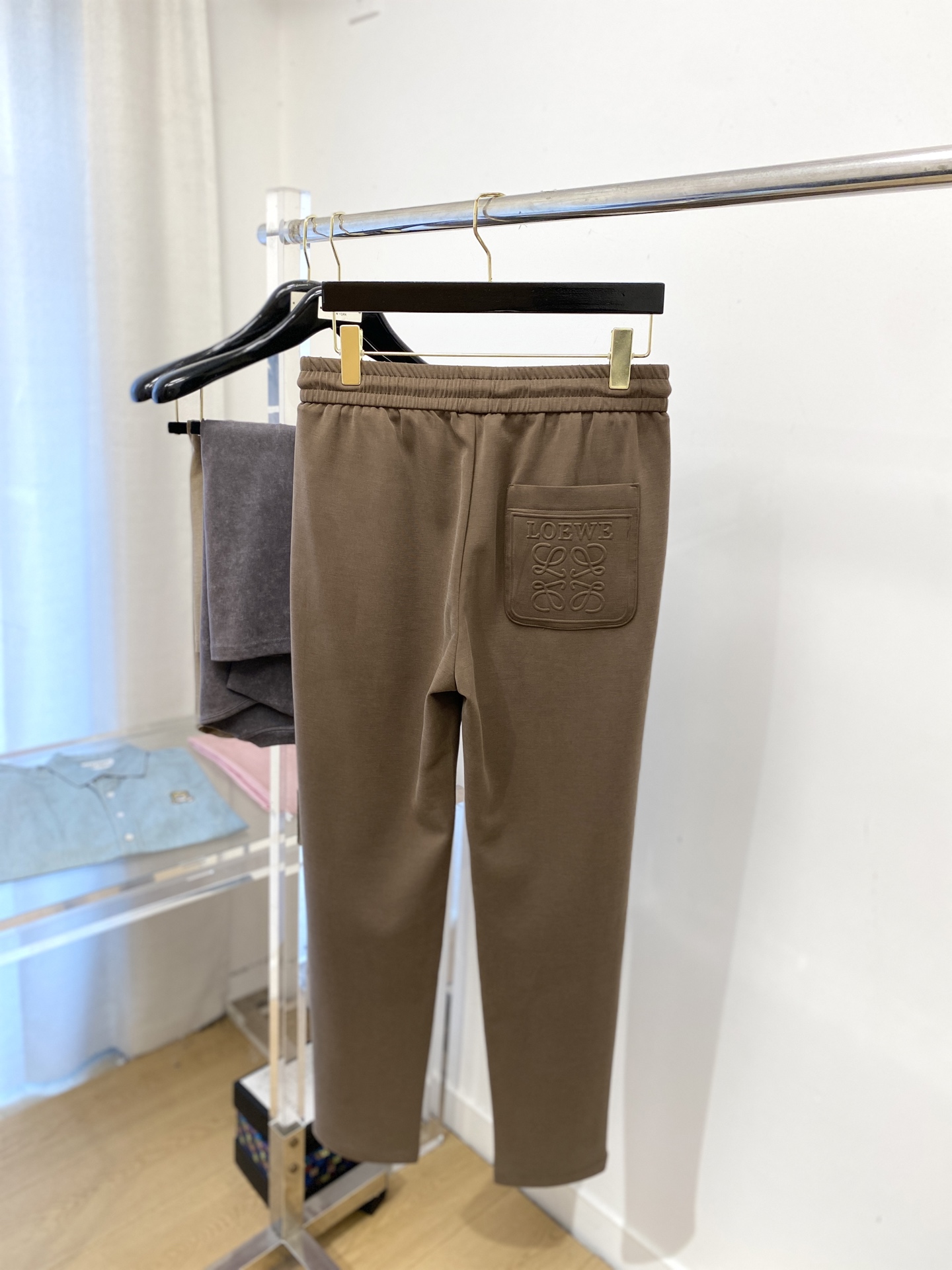 罗意威、2025爆款休闲裤 高弹显瘦必爆简约百搭爆款，做工精细，每一针都看得到用心，超多明星网红最爱 拉