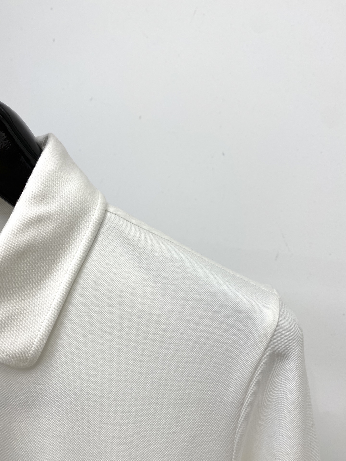 TF、新品长袖卫衣，帅气时尚，胸前镜子刺绣字母logo，简约百搭款。面料棉 不仅挺括，保持潮流的廓形，又