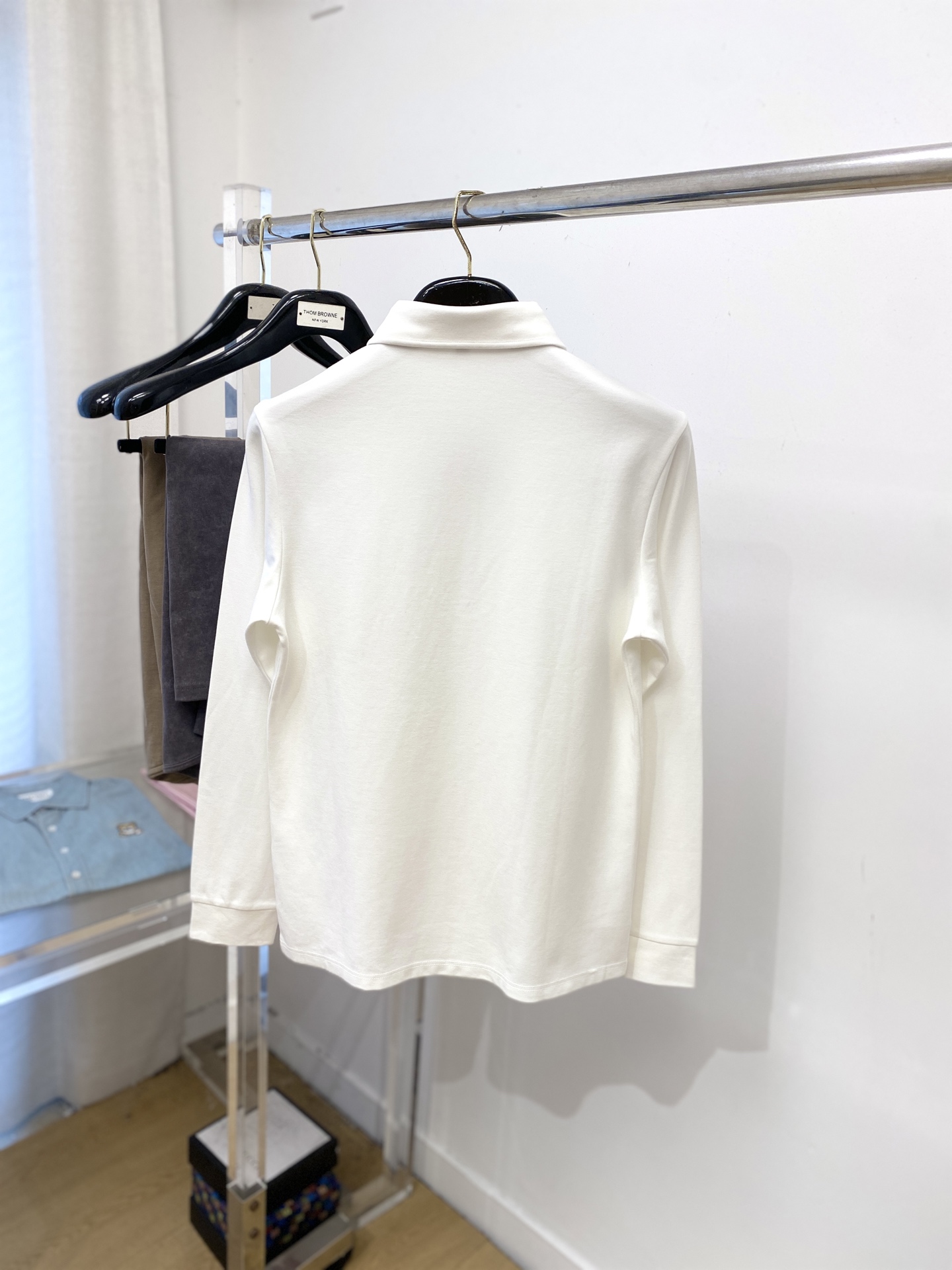 TF、新品长袖卫衣，帅气时尚，胸前镜子刺绣字母logo，简约百搭款。面料棉 不仅挺括，保持潮流的廓形，又