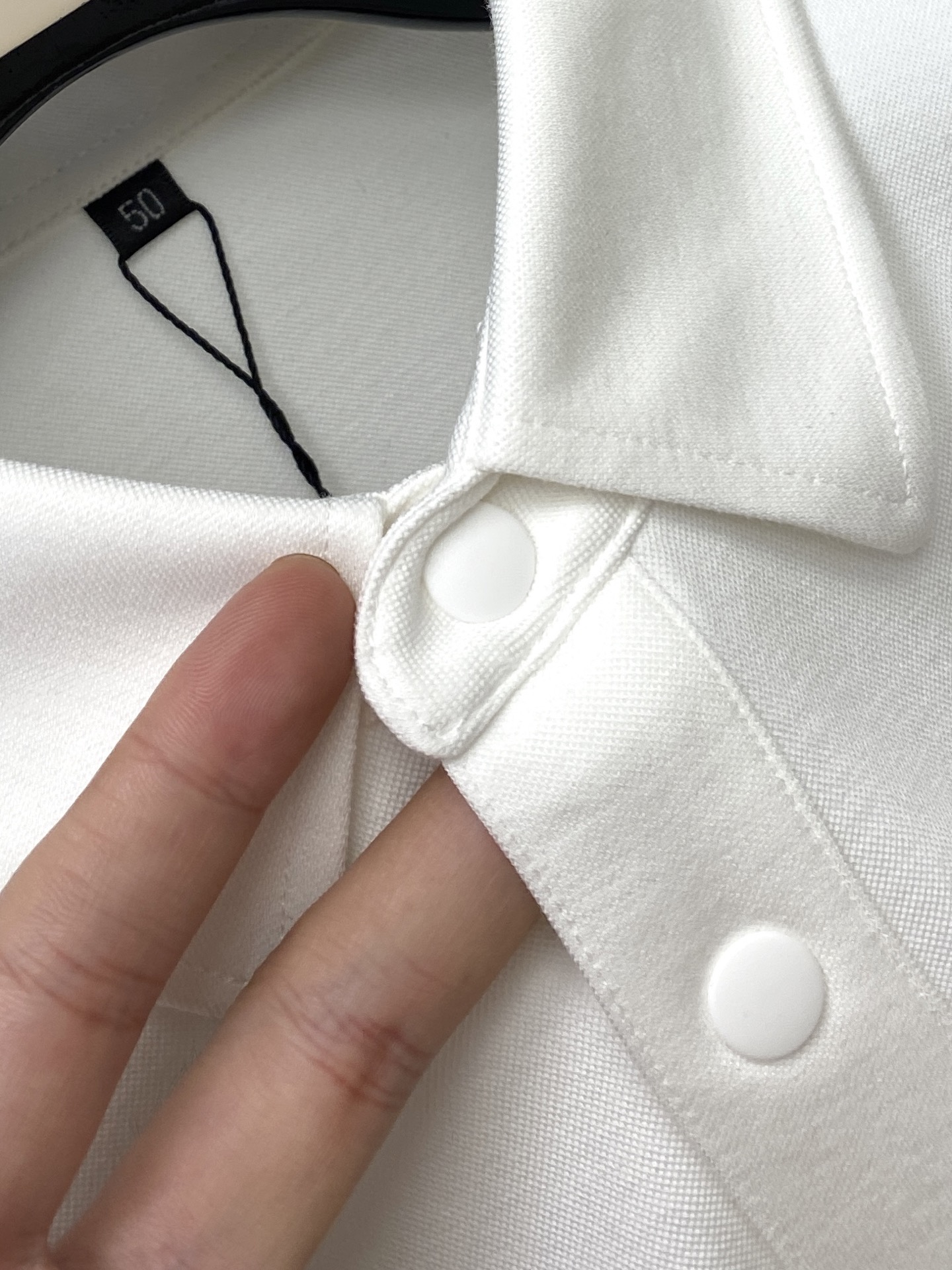 TF、新品长袖卫衣，帅气时尚，胸前镜子刺绣字母logo，简约百搭款。面料棉 不仅挺括，保持潮流的廓形，又