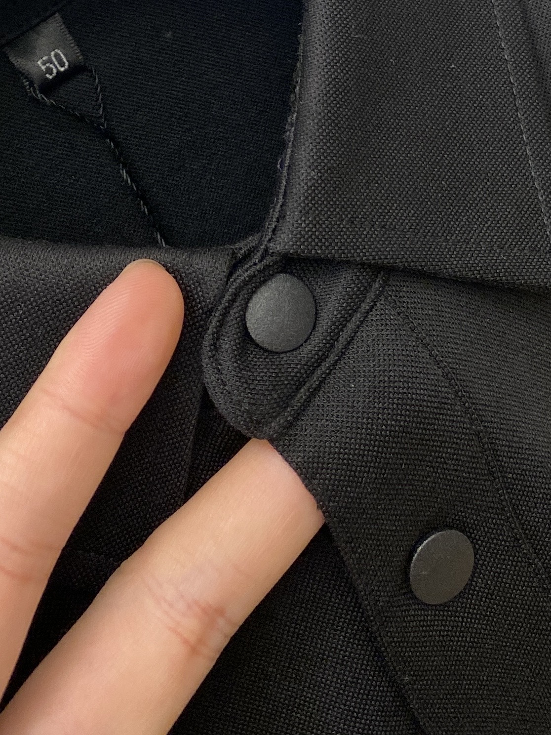 TF、新品长袖卫衣，帅气时尚，胸前镜子刺绣字母logo，简约百搭款。面料棉 不仅挺括，保持潮流的廓形，又