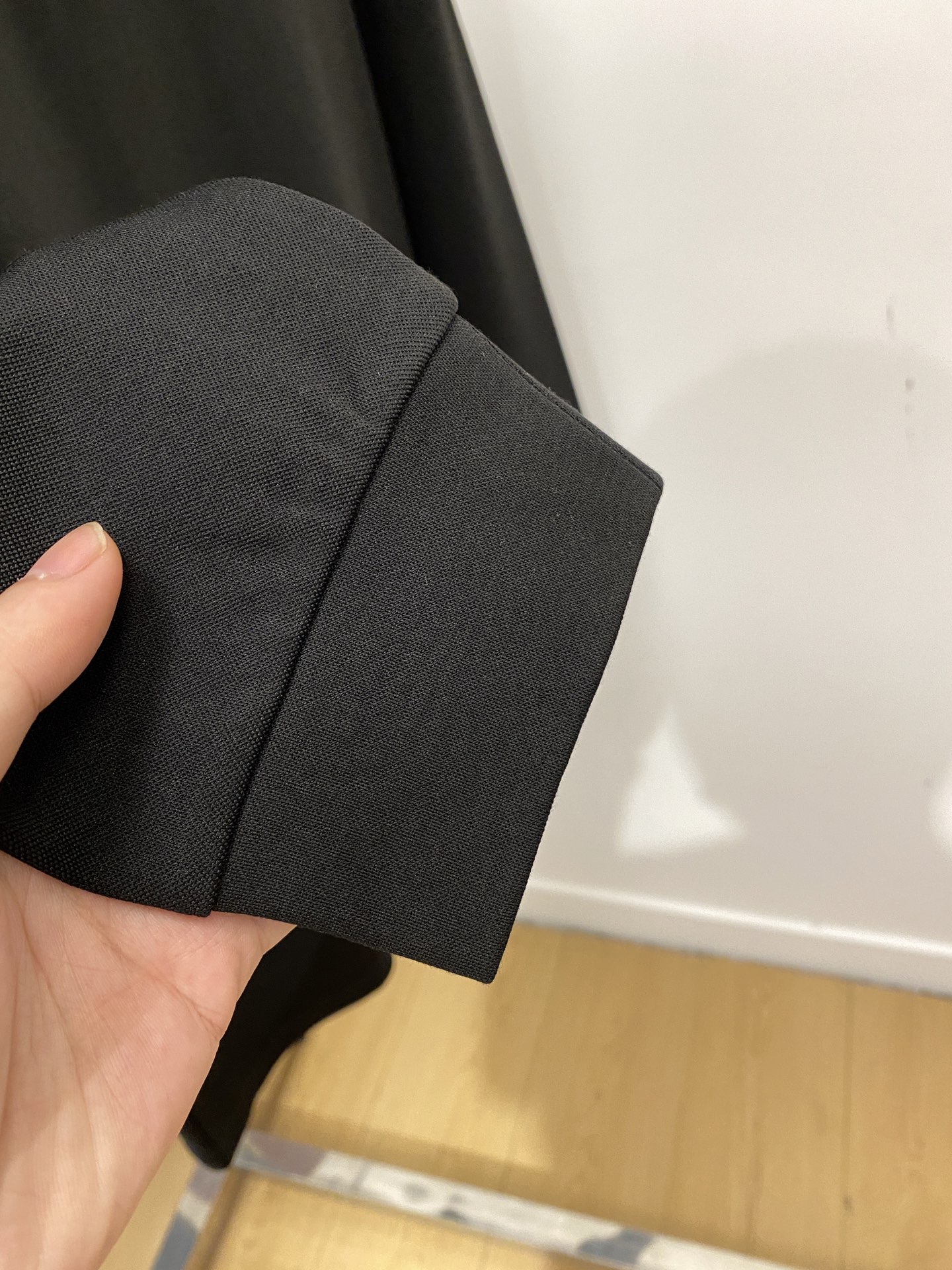 TF、新品长袖卫衣，帅气时尚，胸前镜子刺绣字母logo，简约百搭款。面料棉 不仅挺括，保持潮流的廓形，又