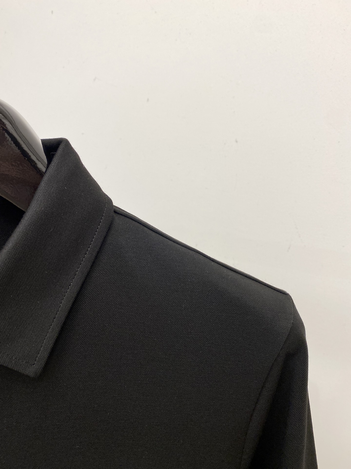 TF、新品长袖卫衣，帅气时尚，胸前镜子刺绣字母logo，简约百搭款。面料棉 不仅挺括，保持潮流的廓形，又