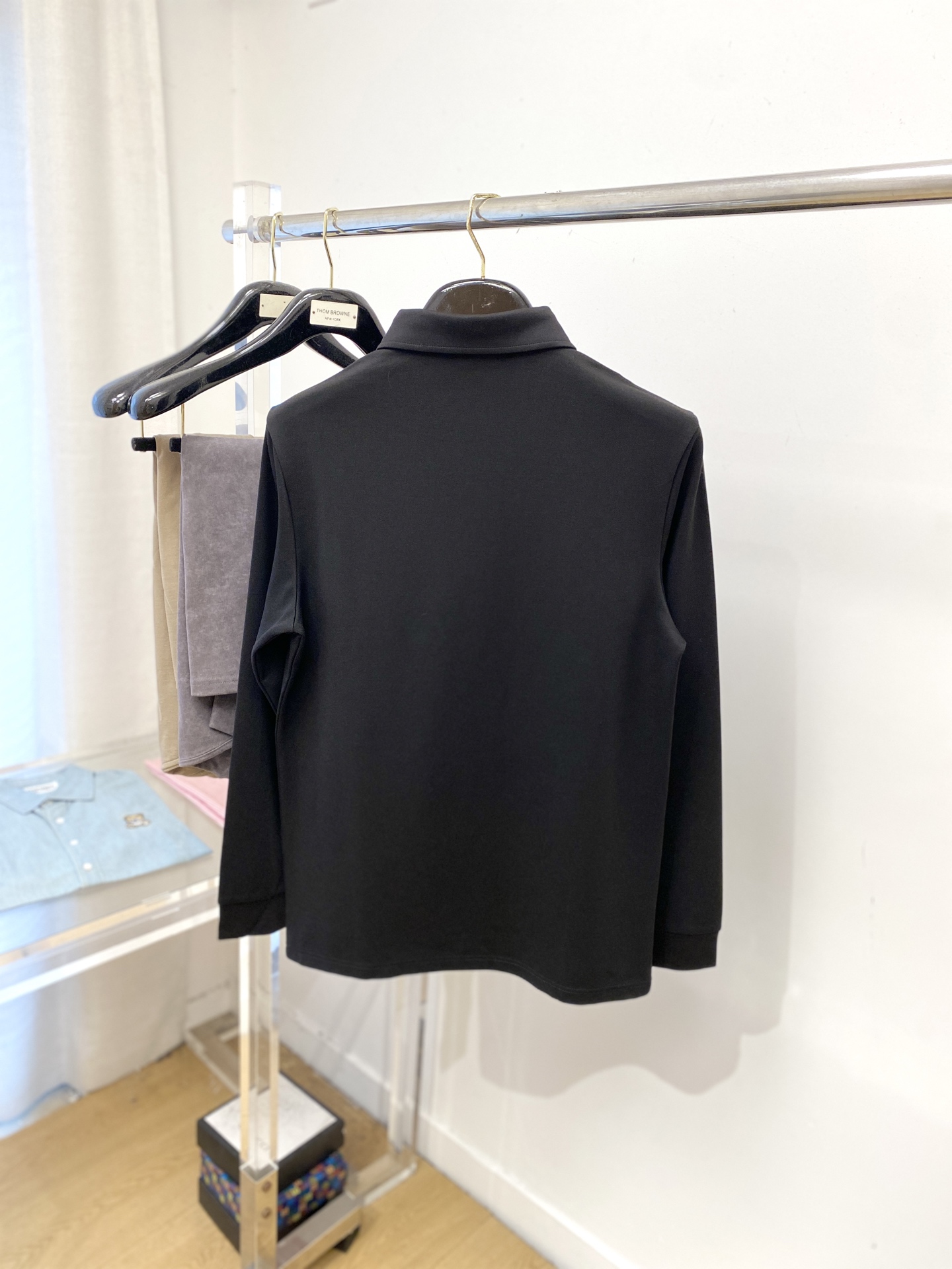 TF、新品长袖卫衣，帅气时尚，胸前镜子刺绣字母logo，简约百搭款。面料棉 不仅挺括，保持潮流的廓形，又