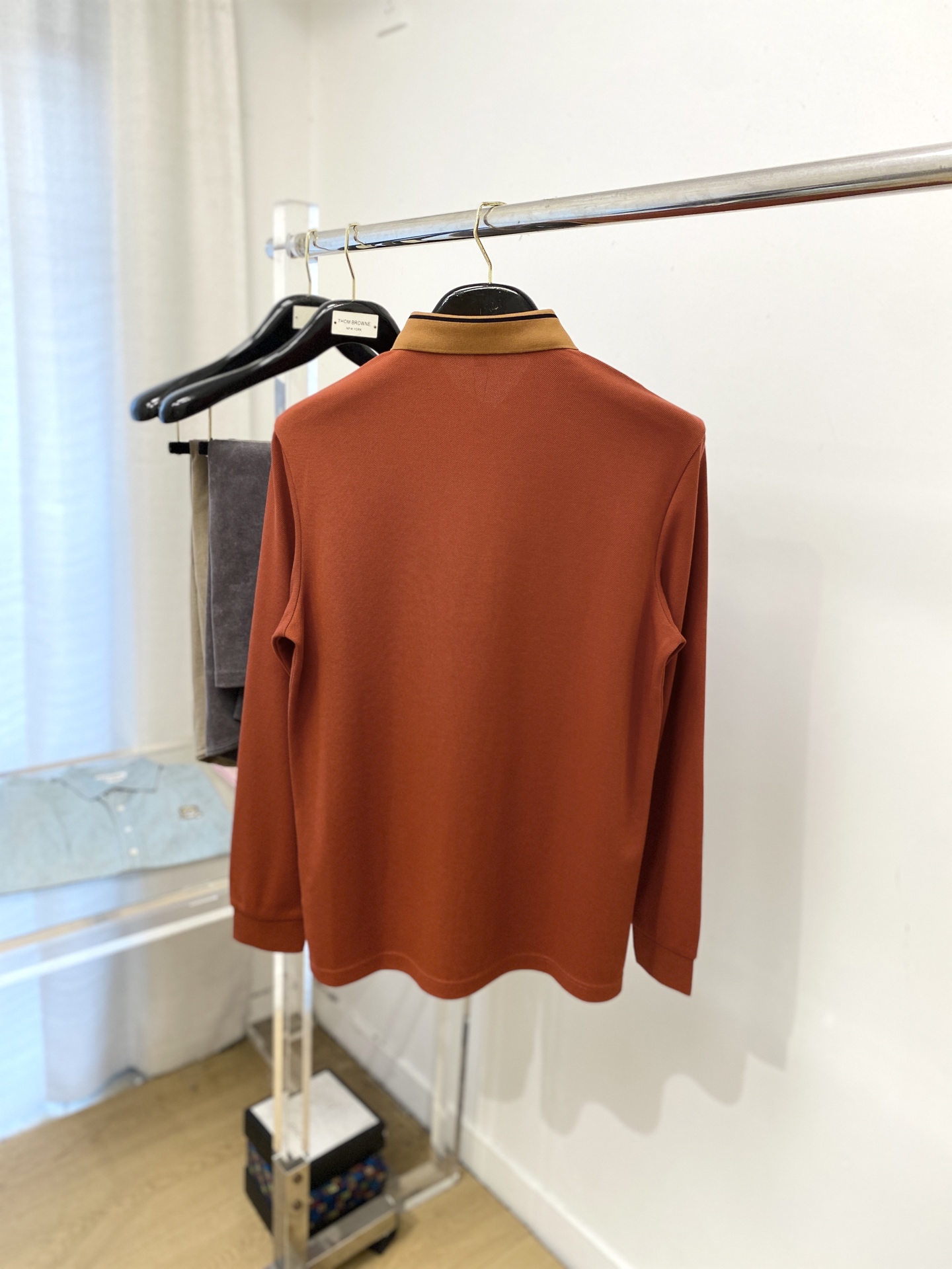 杰尼亚、新品长袖卫衣，帅气时尚，胸前顶级印胶字母logo，简约百搭款。面料棉 不仅挺括，保持潮流的廓形，