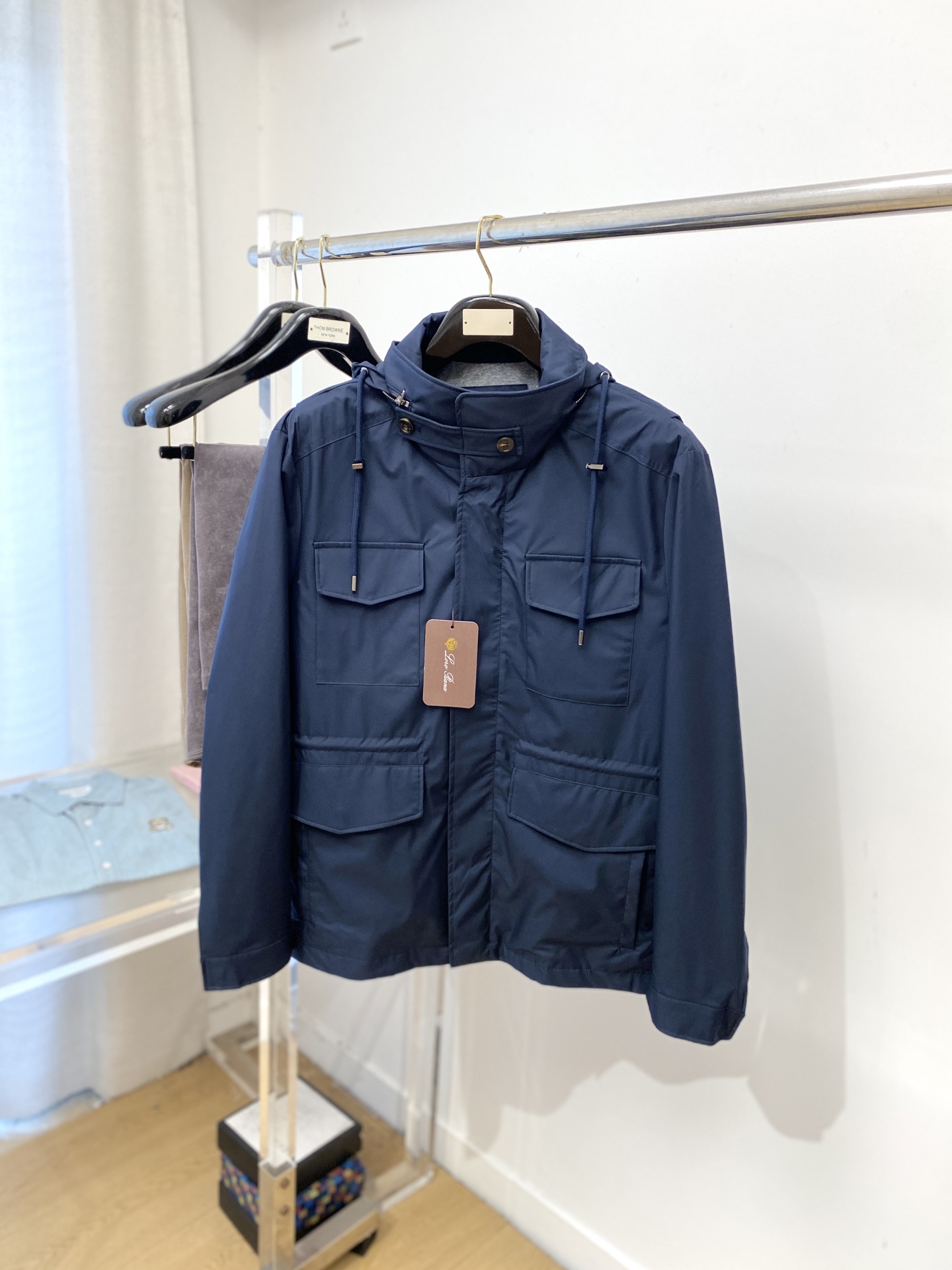 NO:539540,LP, 2025 new jacket jacket, fashionable and handsome, simple and versatile style, original hardware and accessories logo, customized original fabric, not only crisp, maintains the trendy silhouette, and is comfortable to wear, the yarn weaving is more delicate, the number M-3XL, loro piano, jackets & coats, jackets & coats, alexander wang19860909LP、2025新品夹克外套,时尚帅气,简约百搭款,原版五金辅料logo,定制原版面料,不仅挺括,保持潮流的廓形,又穿着舒适,纱织更细腻,码数M-3XL,,loro piana,jackets & coats,jackets & coats,alexander wang,Men's clothing