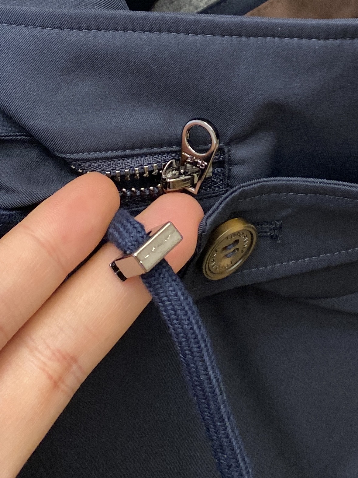 lP🆕、2025新品夹克外套，时尚帅气，简约百搭款，原版五金辅料logo，定制原版面料，不仅挺括，保持潮