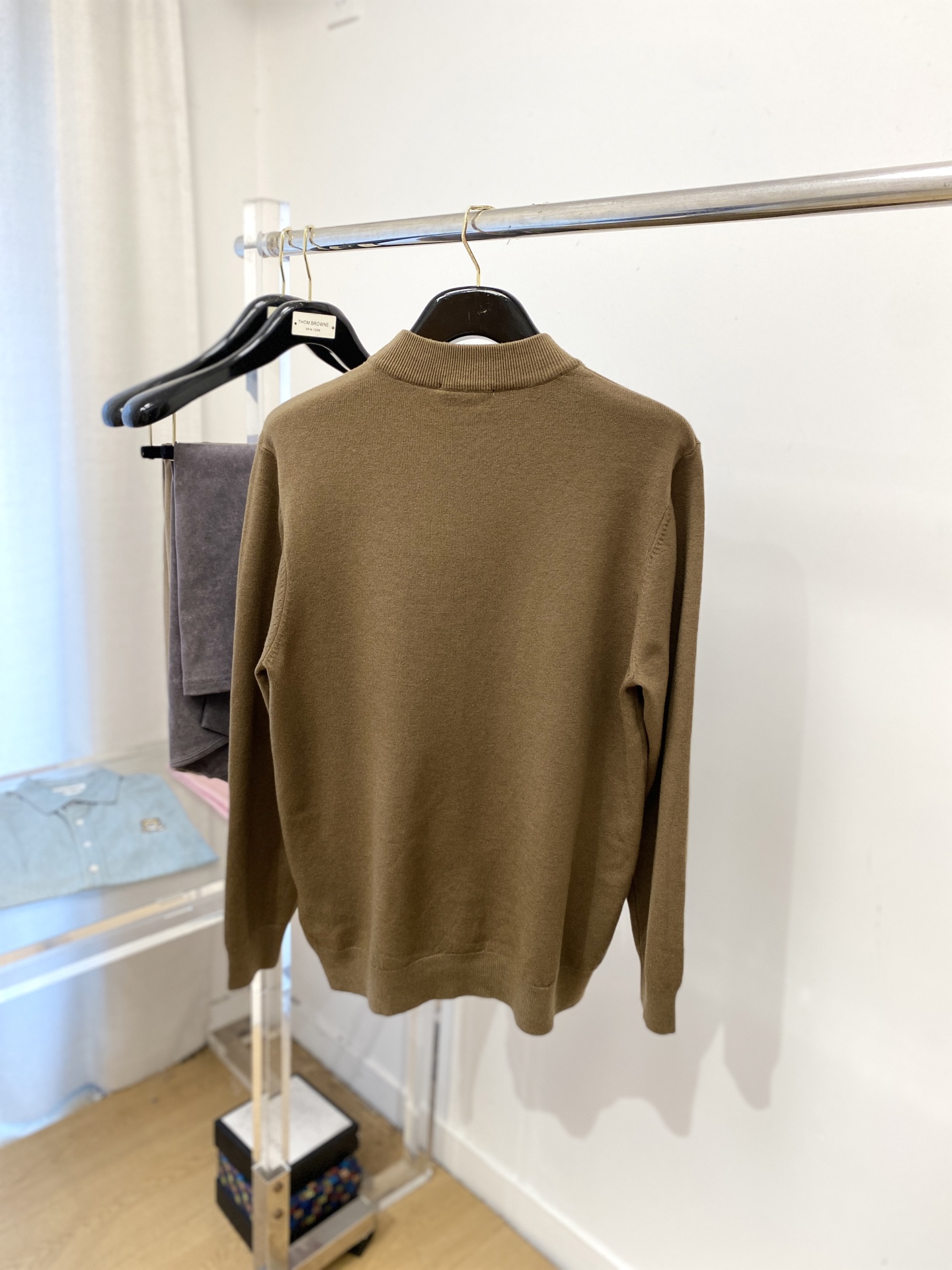 爱马仕、2025新品羊毛衣 具有手感细腻柔软，可直接与肌肤接触，让暖心的纱线变化出细腻的质感，顶级工艺极