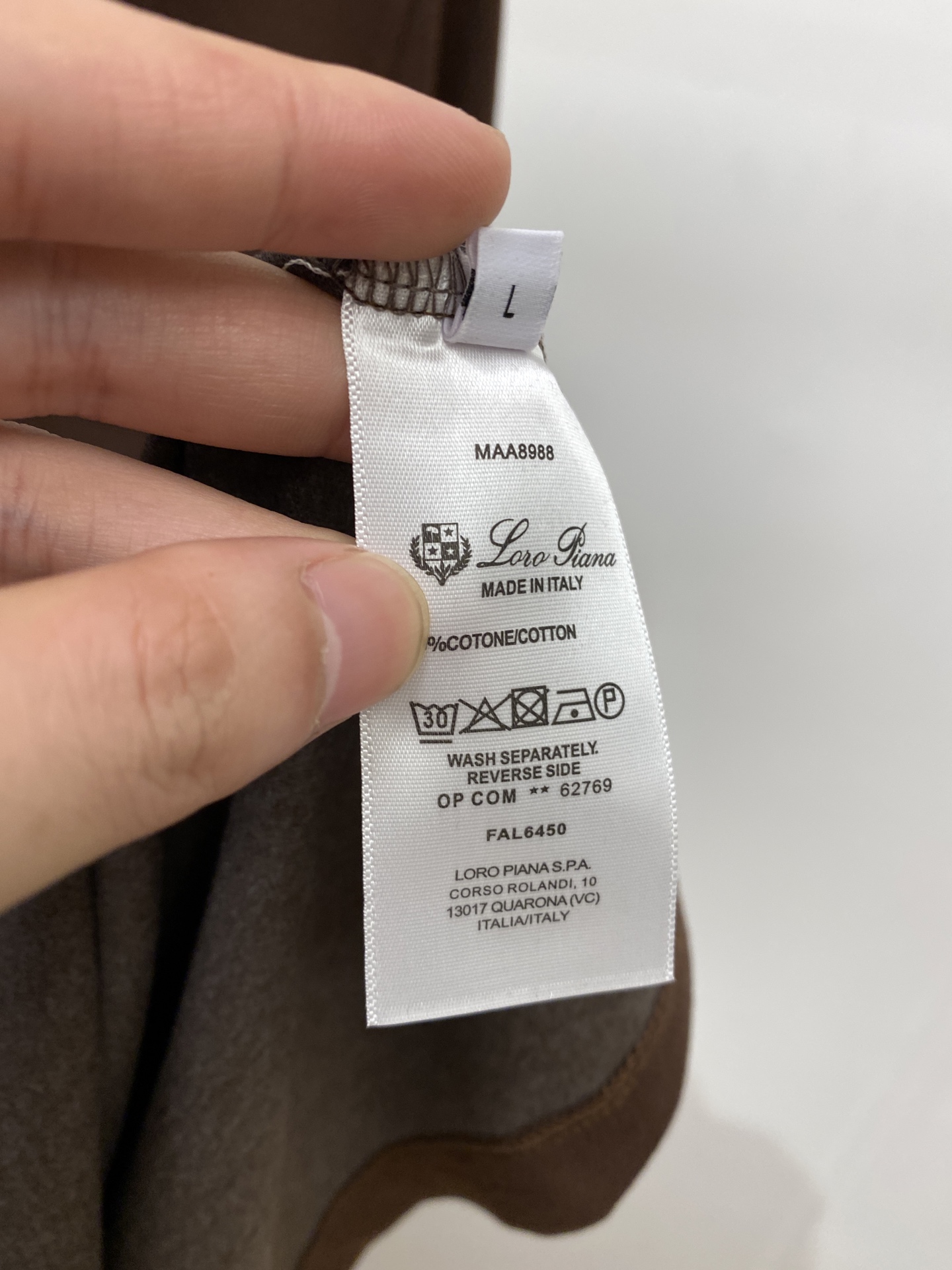 lP🆕、2025新品长袖，帅气时尚，胸前精致刺绣图案logo，简约百搭款。面料棉 不仅挺括，保持潮流的廓