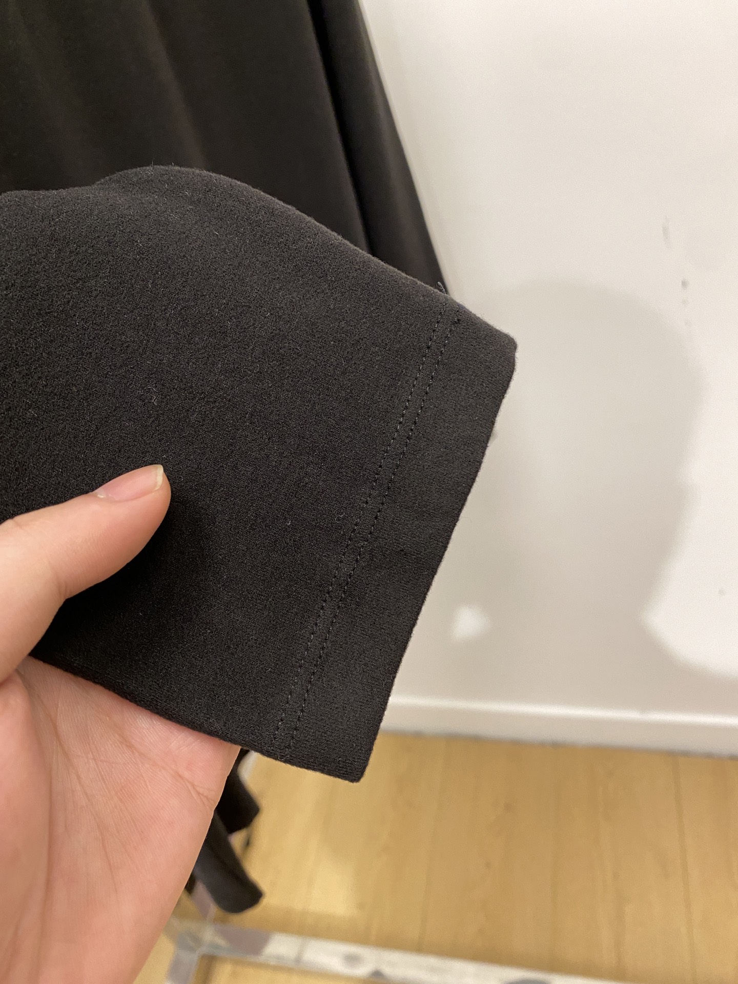 lP🆕、2025新品长袖，帅气时尚，胸前精致刺绣图案logo，简约百搭款。面料棉 不仅挺括，保持潮流的廓