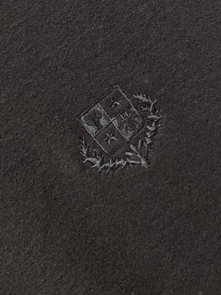 lP🆕、2025新品长袖，帅气时尚，胸前精致刺绣图案logo，简约百搭款。面料棉 不仅挺括，保持潮流的廓