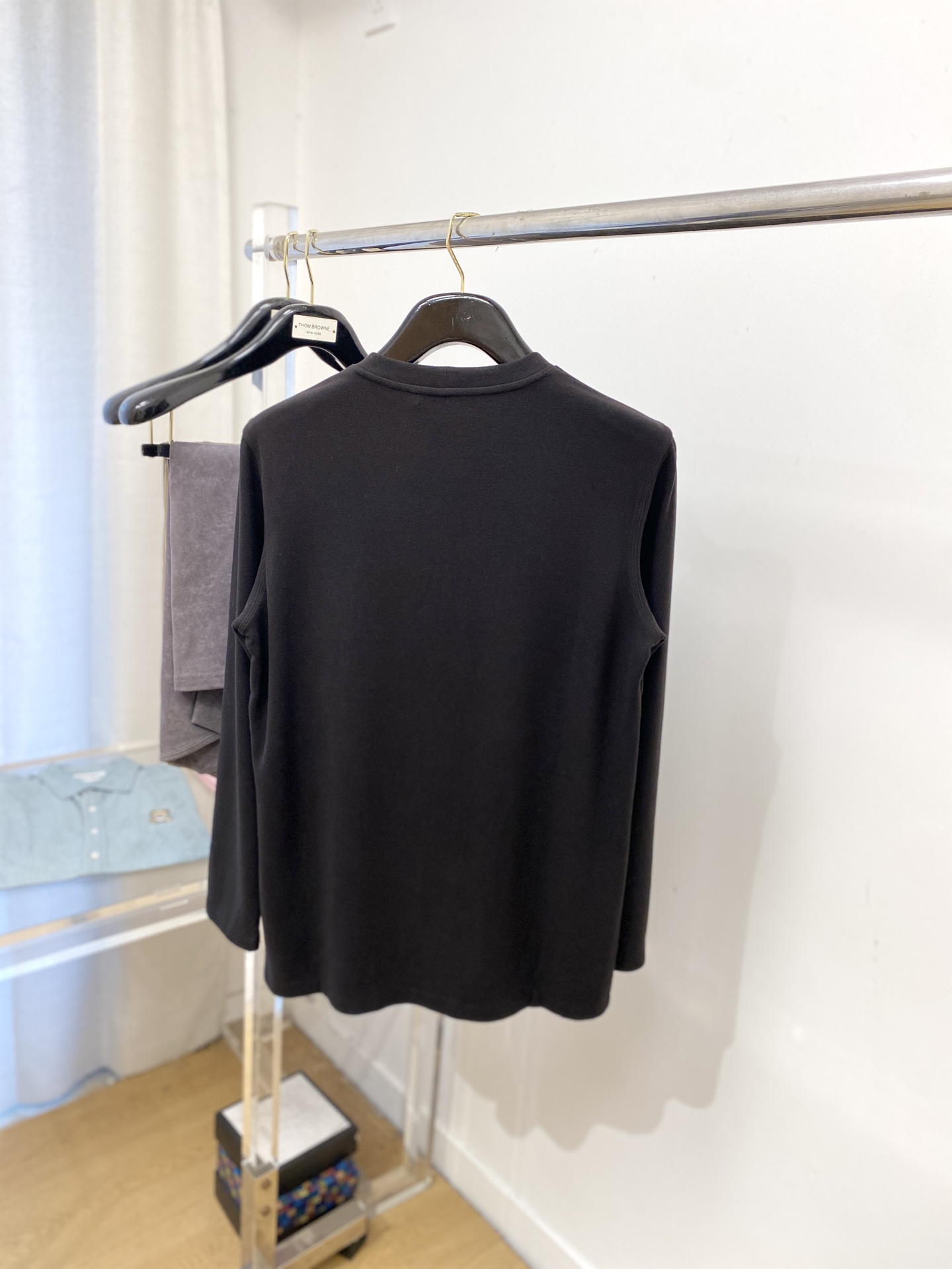 lP🆕、2025新品长袖，帅气时尚，胸前精致刺绣图案logo，简约百搭款。面料棉 不仅挺括，保持潮流的廓