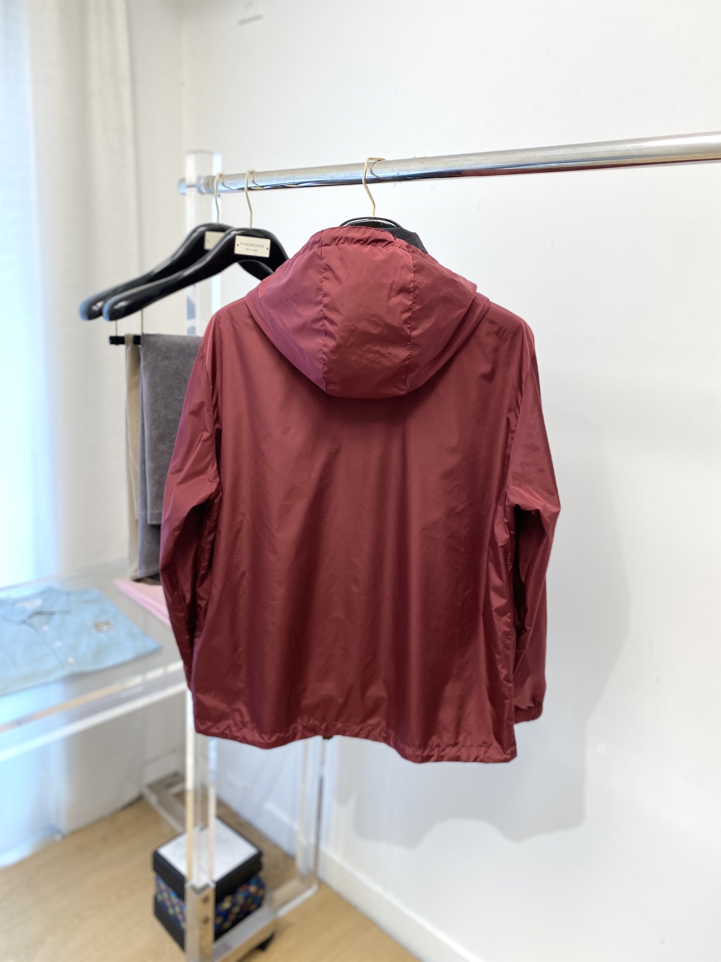 普拉达、2025新品双面穿夹克外套，时尚帅气，简约百搭款，胸前五金装饰三角标logo，定制原版面料，不仅