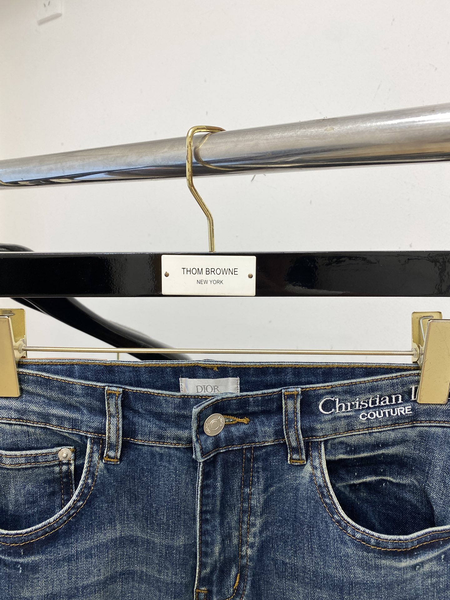 迪奥、 2025最新品，专柜同步有售，原单狠货，水洗休闲牛仔裤，进口原版水洗弹力面料，舒适有弹性，原版五