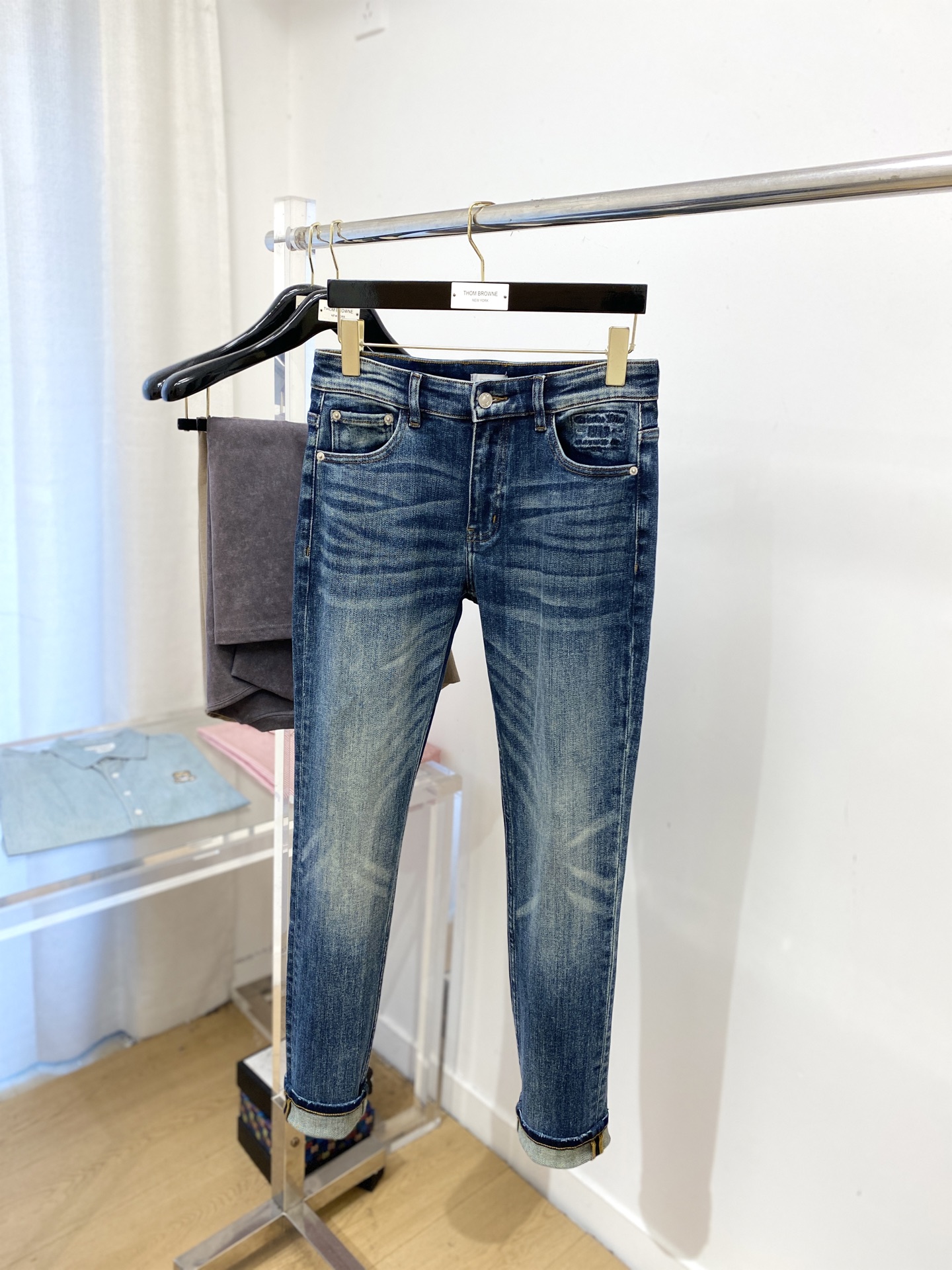 迪奥、 2025最新品，专柜同步有售，原单狠货，水洗休闲牛仔裤，进口原版水洗弹力面料，舒适有弹性，原版五