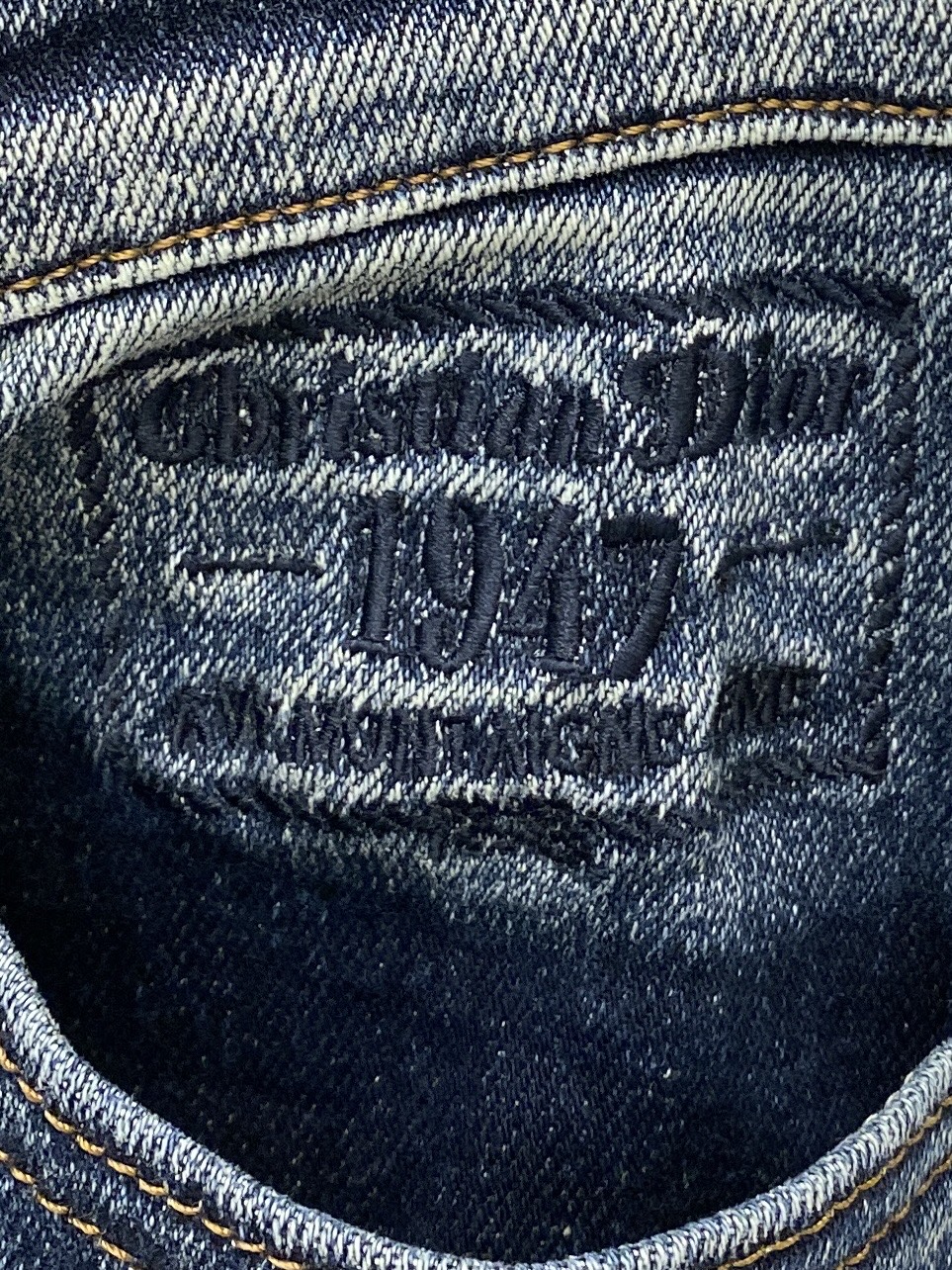 迪奥、 2025最新品，专柜同步有售，原单狠货，水洗休闲牛仔裤，进口原版水洗弹力面料，舒适有弹性，原版五